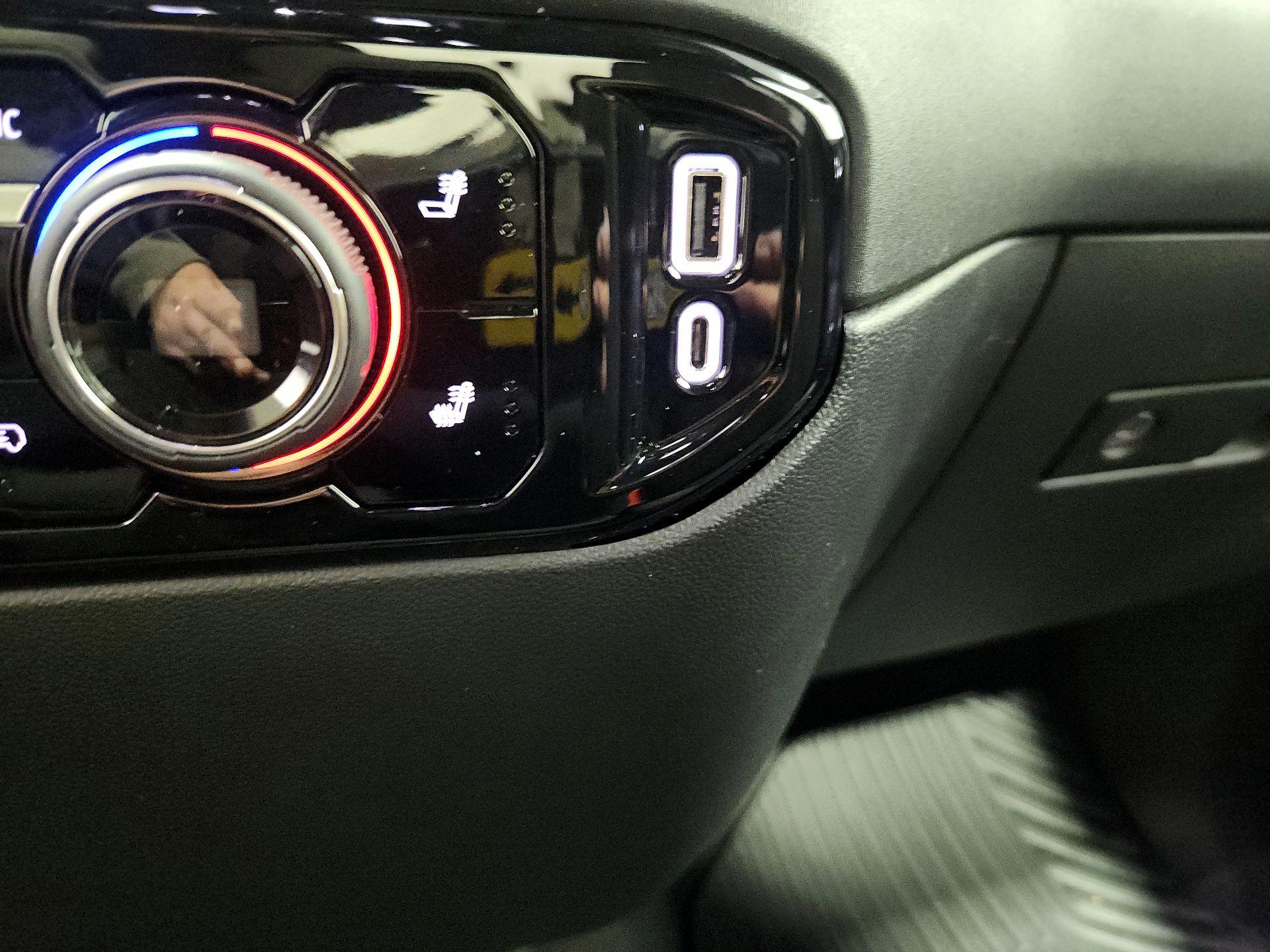 Thumbnail: 2023 Chevrolet Silverado 1500 - 19