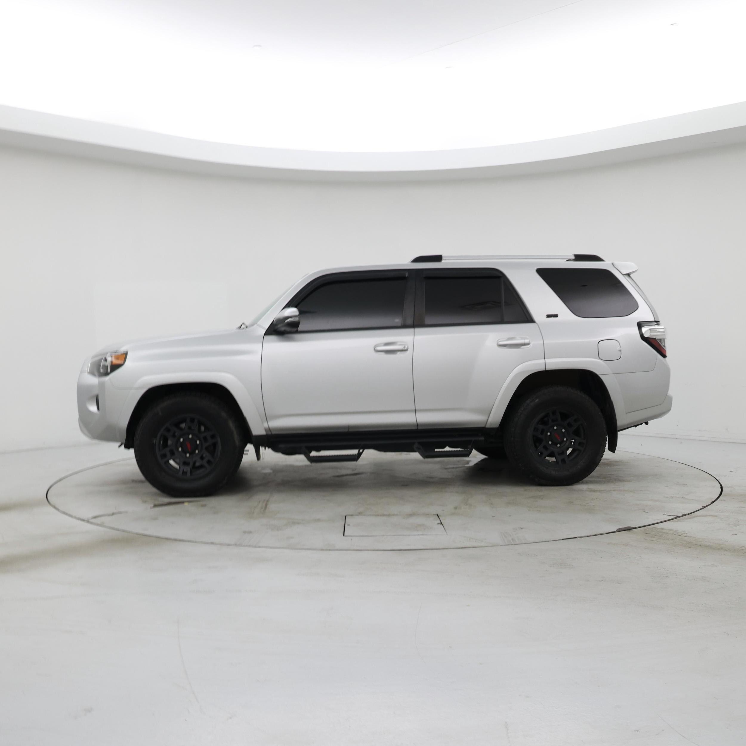 Thumbnail: 2021 Toyota 4Runner - 3