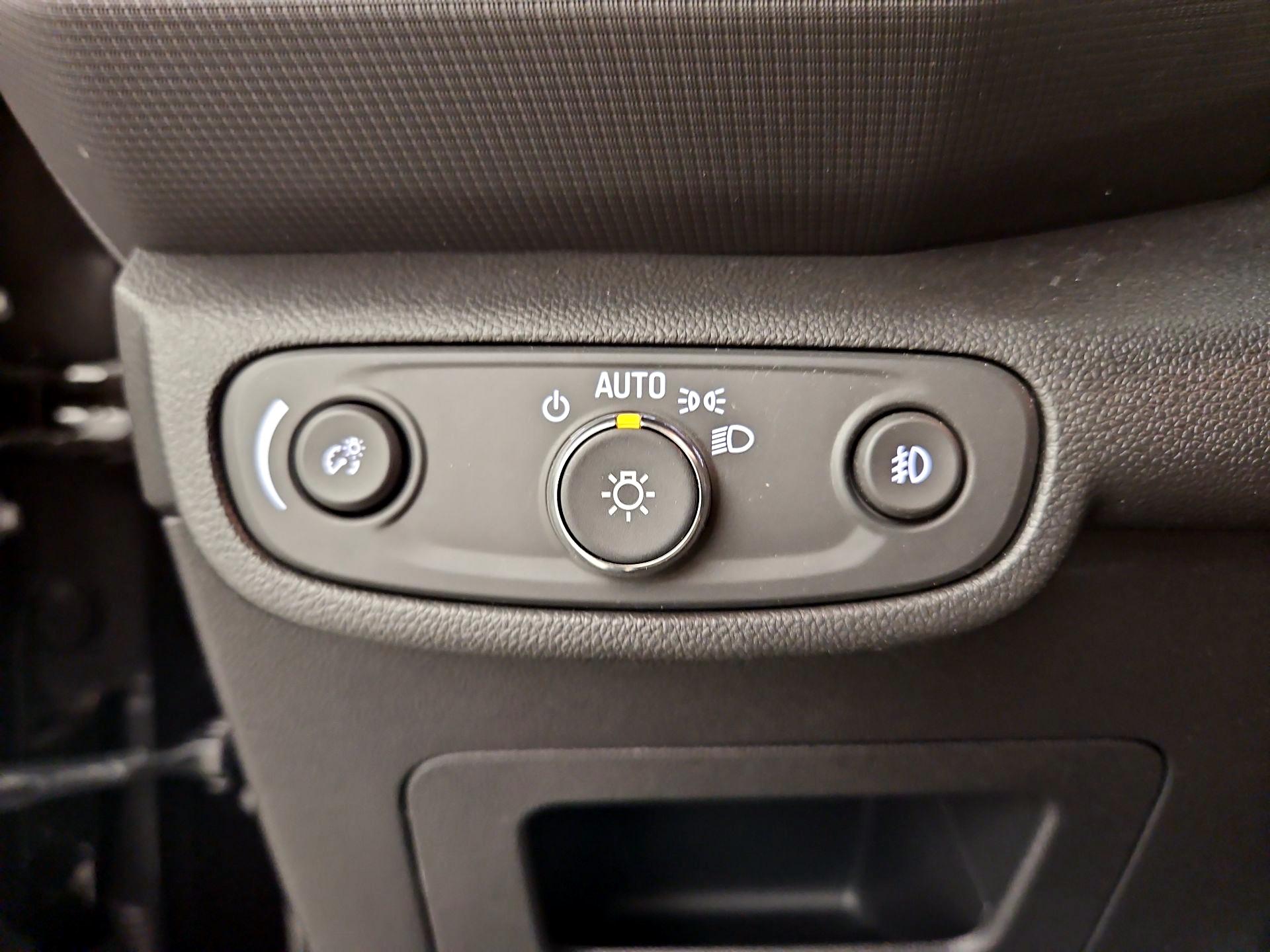 Thumbnail: 2023 Chevrolet TrailBlazer - 13