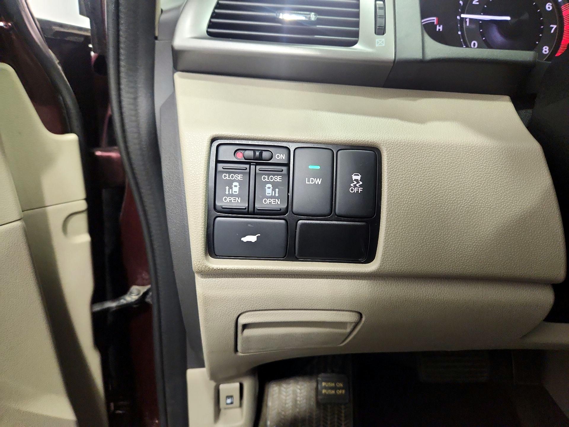 Thumbnail: 2016 Honda Odyssey - 13