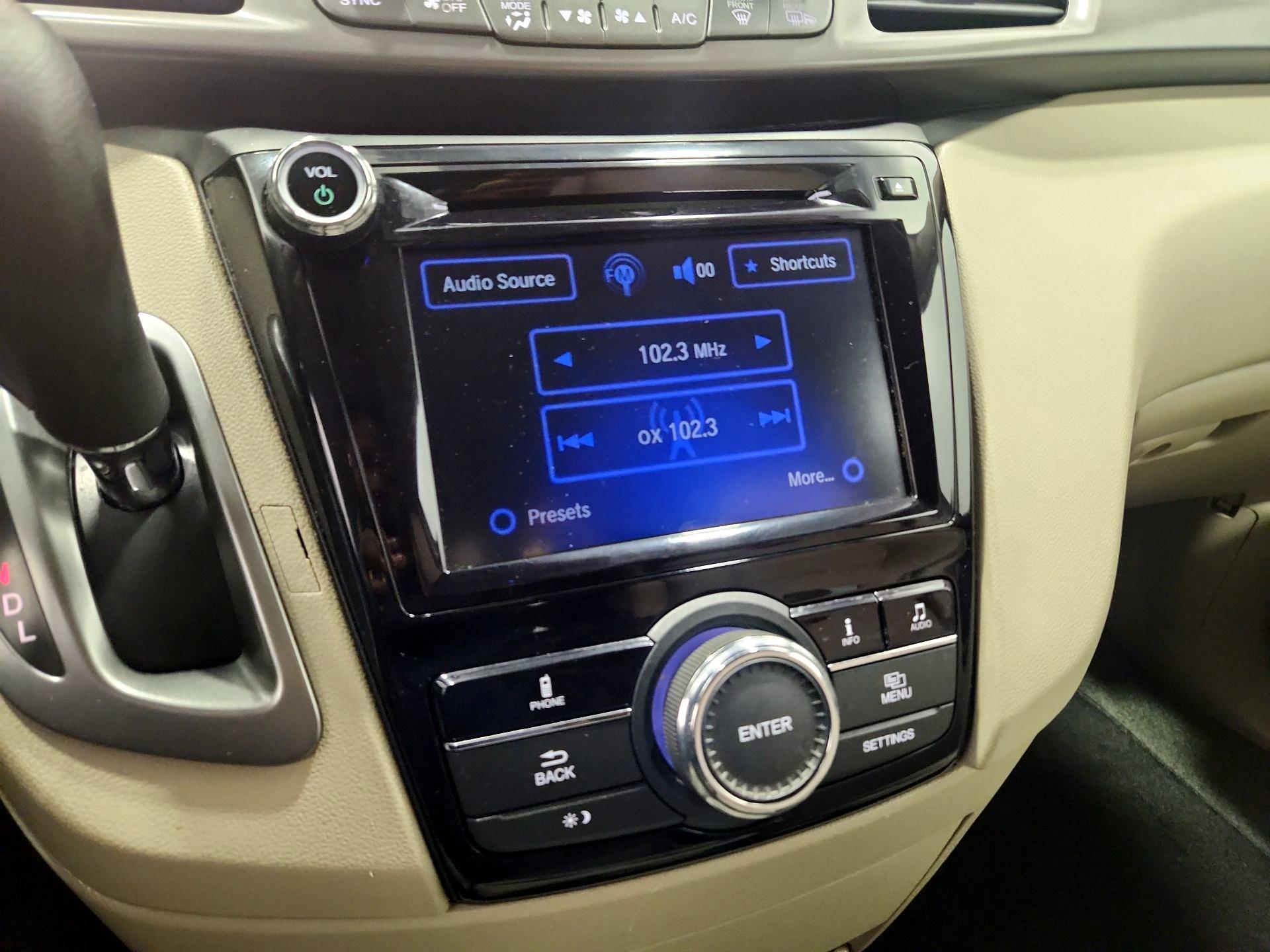 Thumbnail: 2016 Honda Odyssey - 15