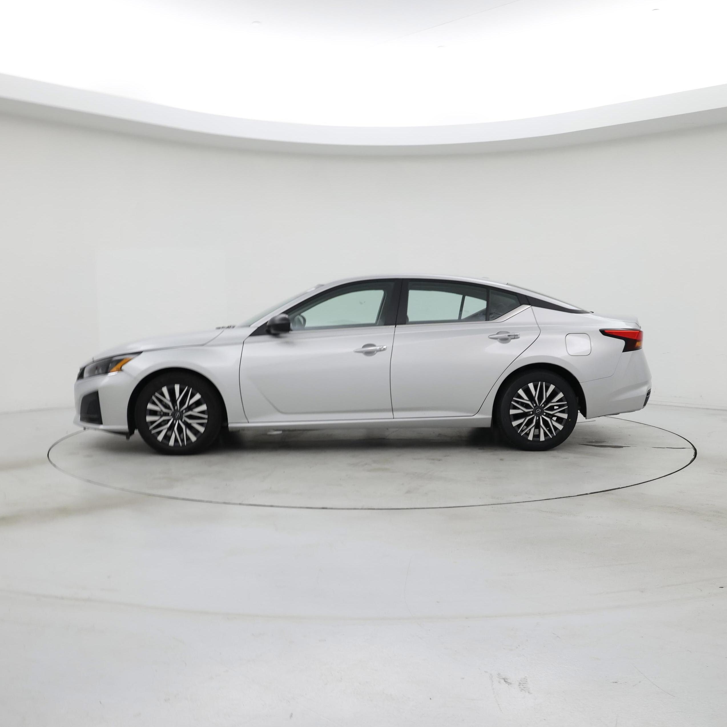 Thumbnail: 2024 Nissan Altima - 3