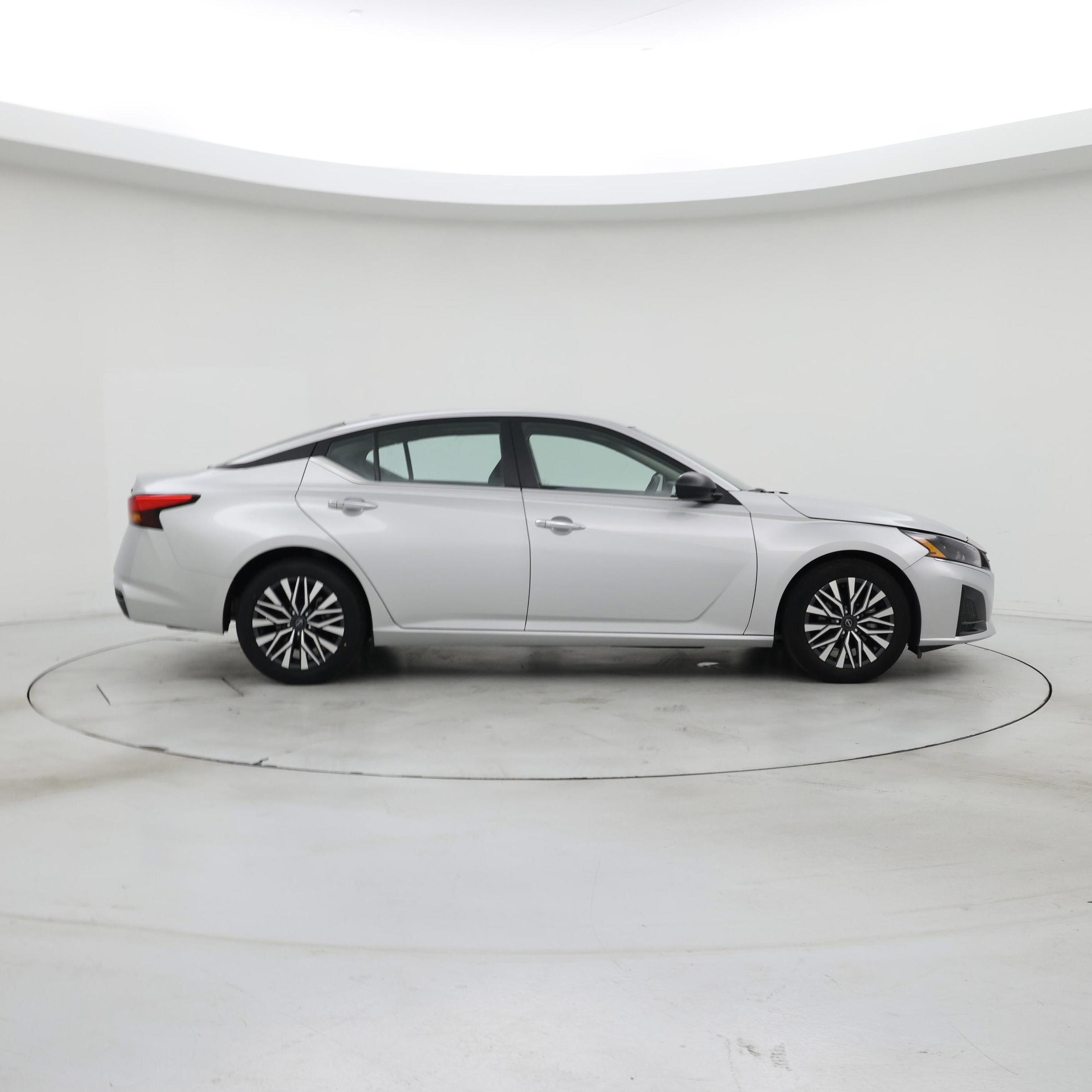 Thumbnail: 2024 Nissan Altima - 7