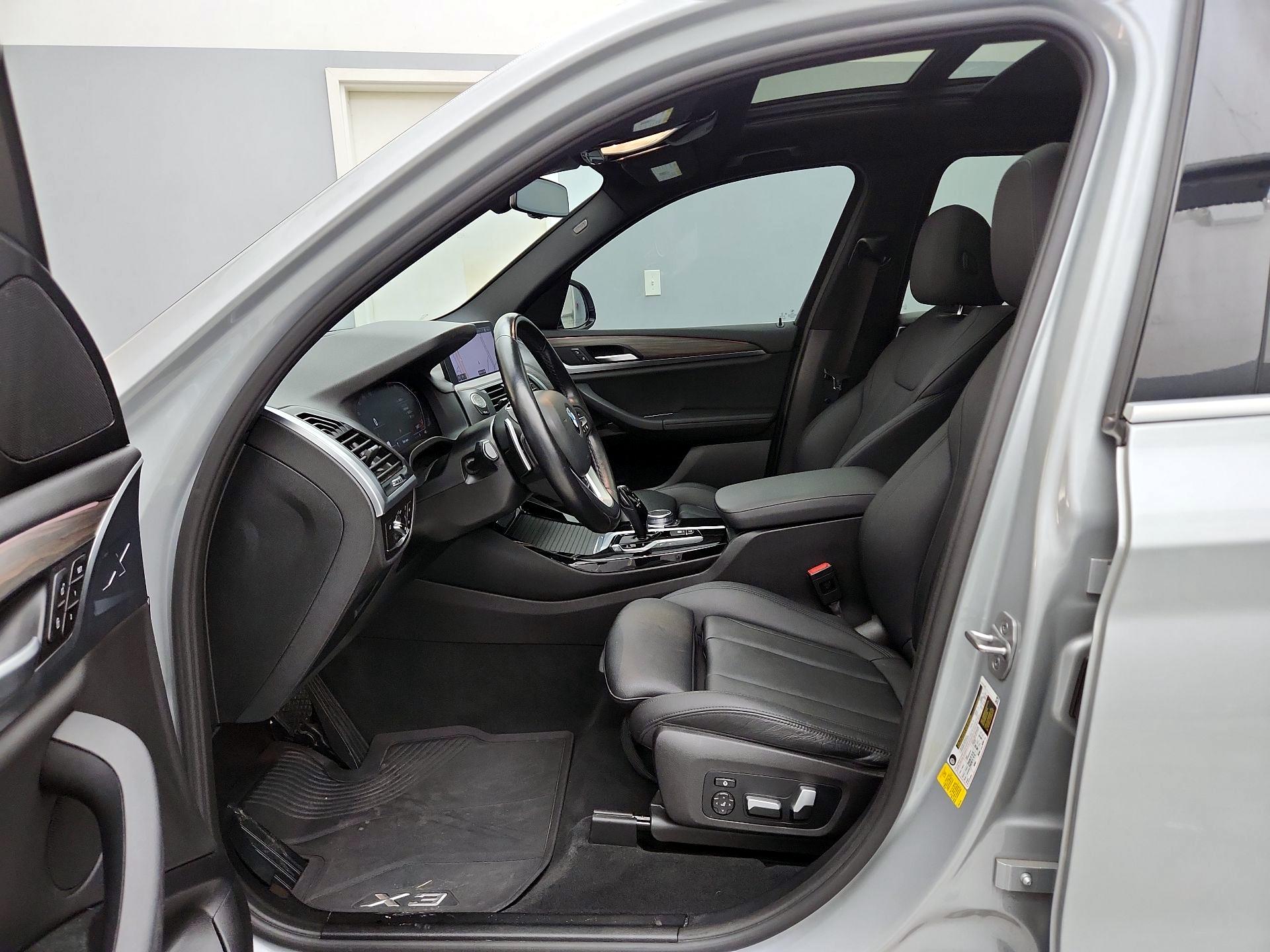 Thumbnail: 2021 BMW X3 - 11