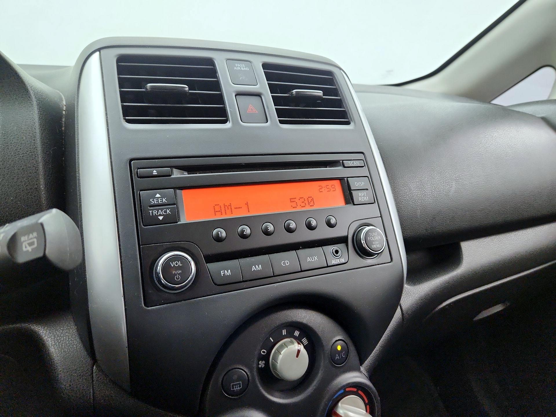 Thumbnail: 2014 Nissan Versa Note - 14