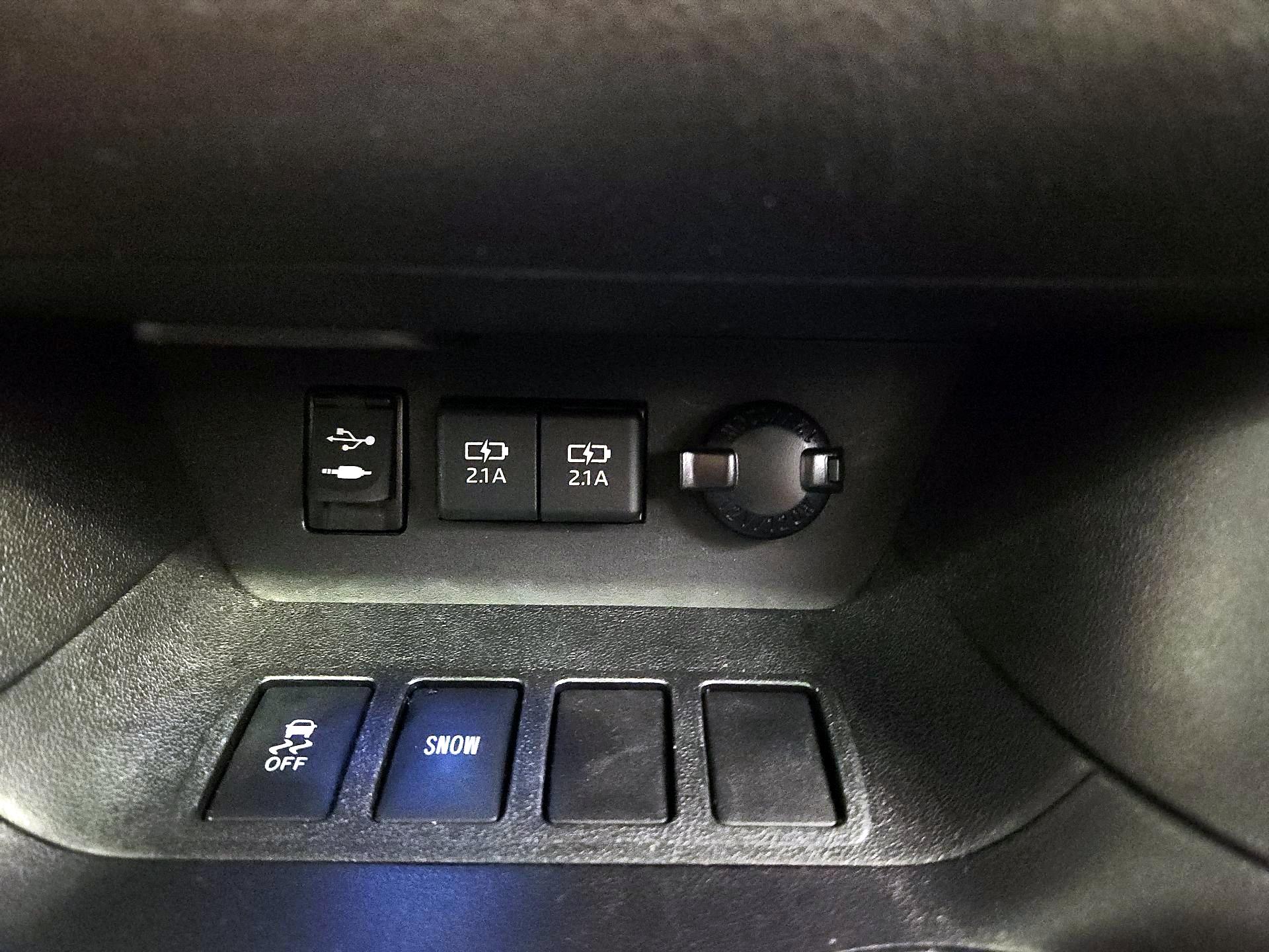 Thumbnail: 2019 Toyota Highlander - 19