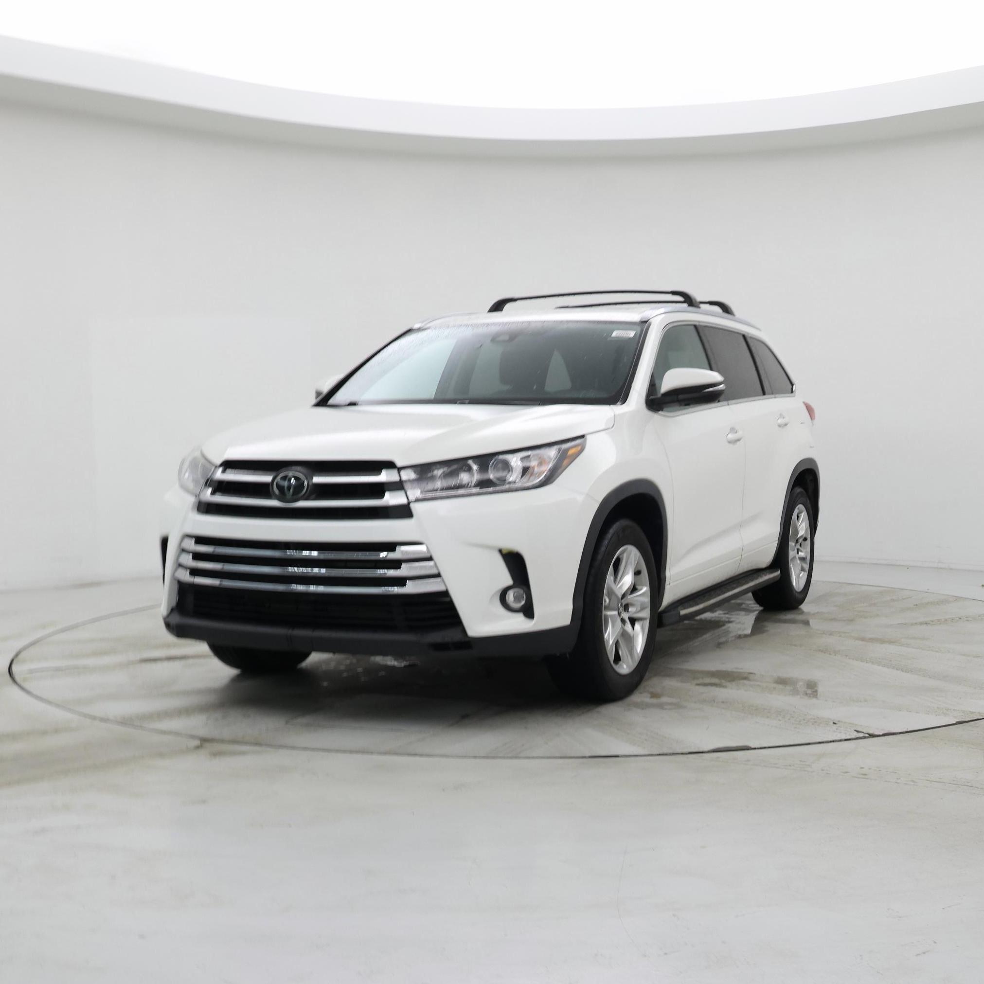 Thumbnail: 2019 Toyota Highlander - 4