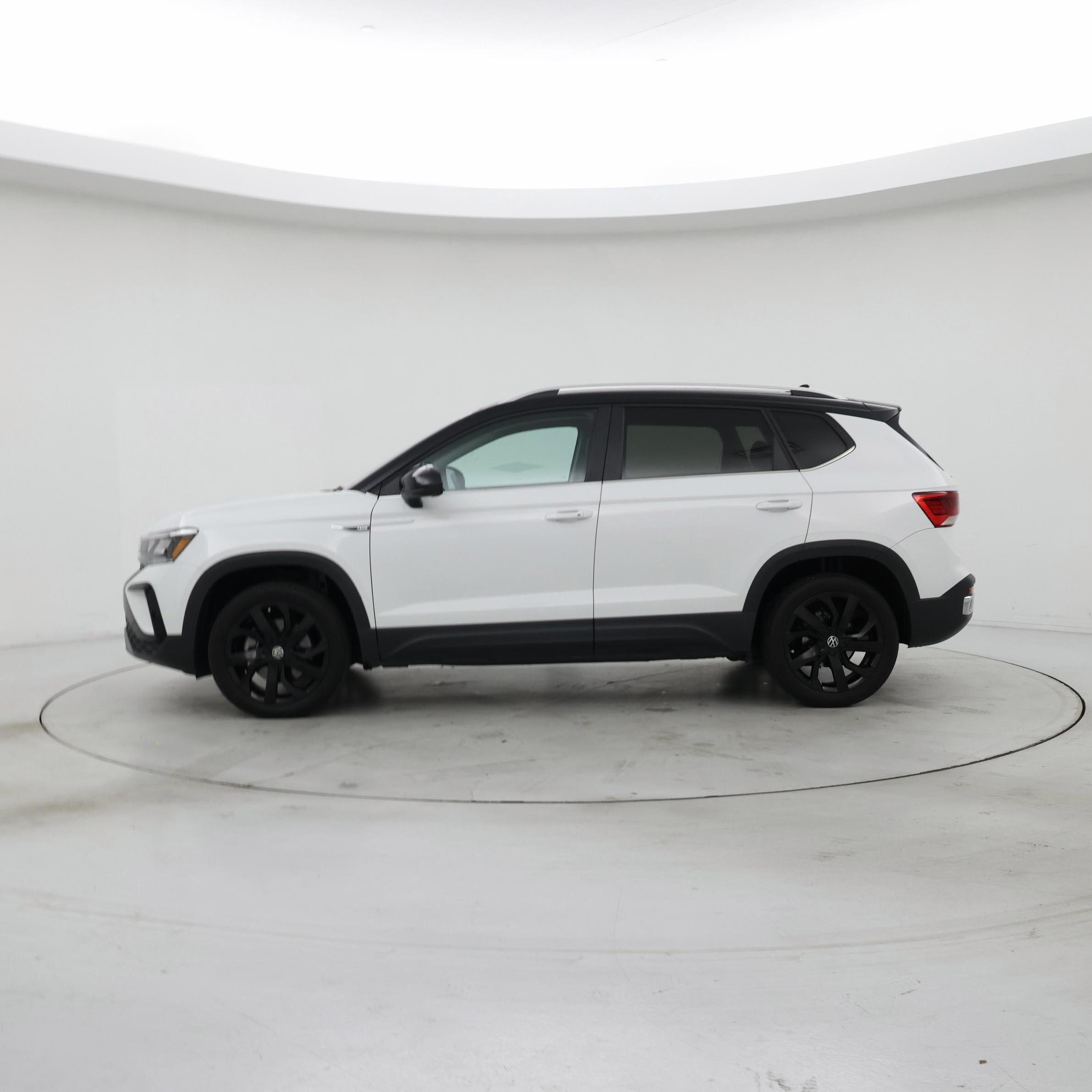 Thumbnail: 2024 Volkswagen Taos - 3