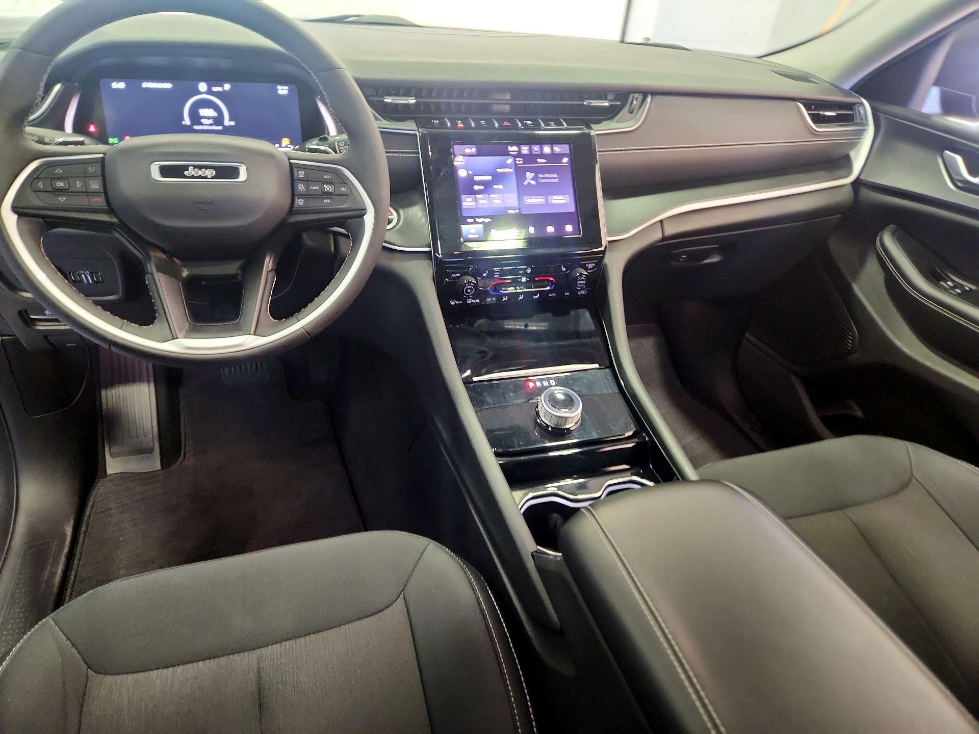 Thumbnail: 2023 Jeep Grand Cherokee L - 9