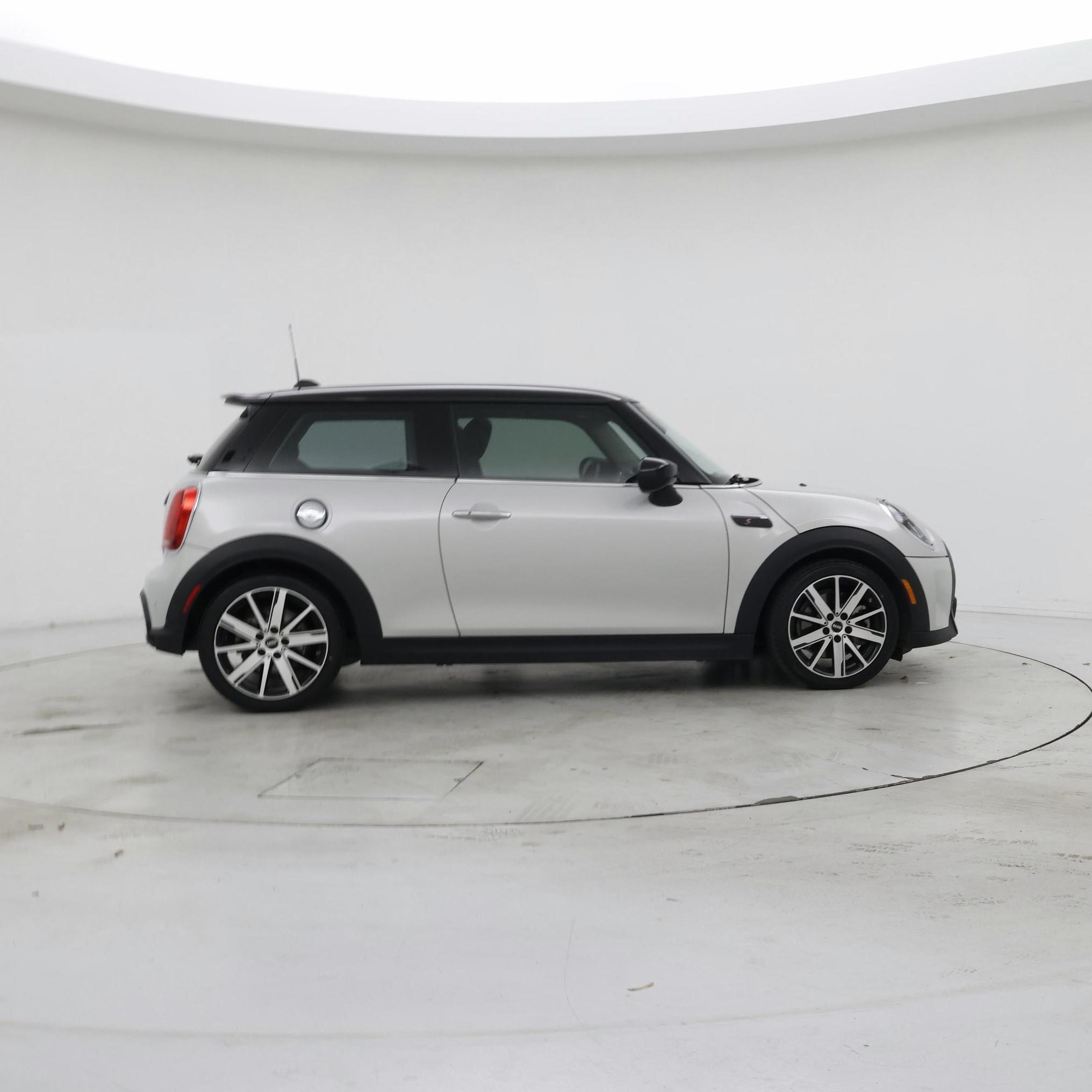 Thumbnail: 2023 MINI Cooper Hardtop - 7