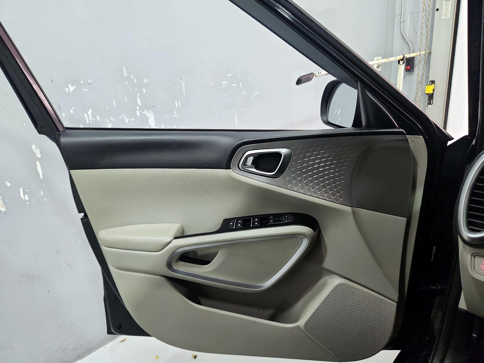 Thumbnail: 2022 Kia Soul - 12
