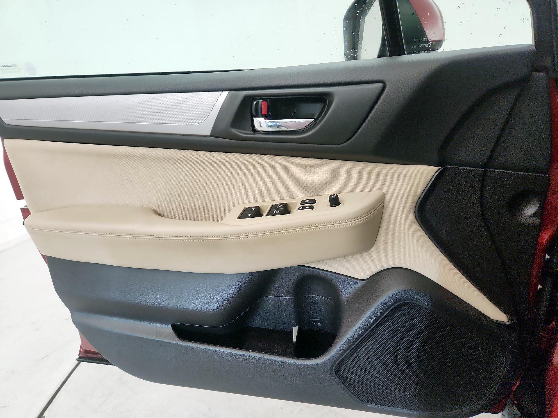 Thumbnail: 2017 Subaru Outback - 10