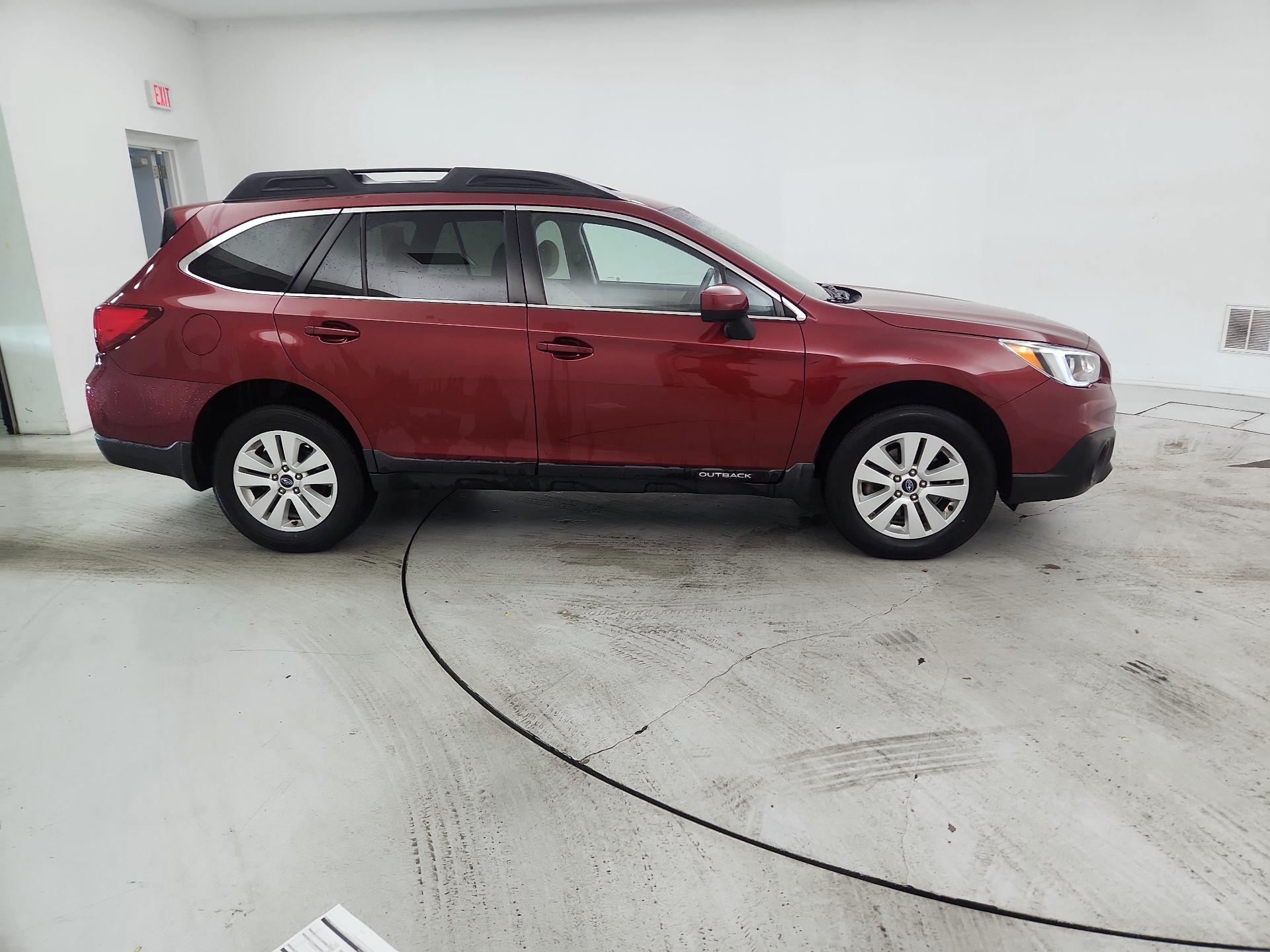 Thumbnail: 2017 Subaru Outback - 4