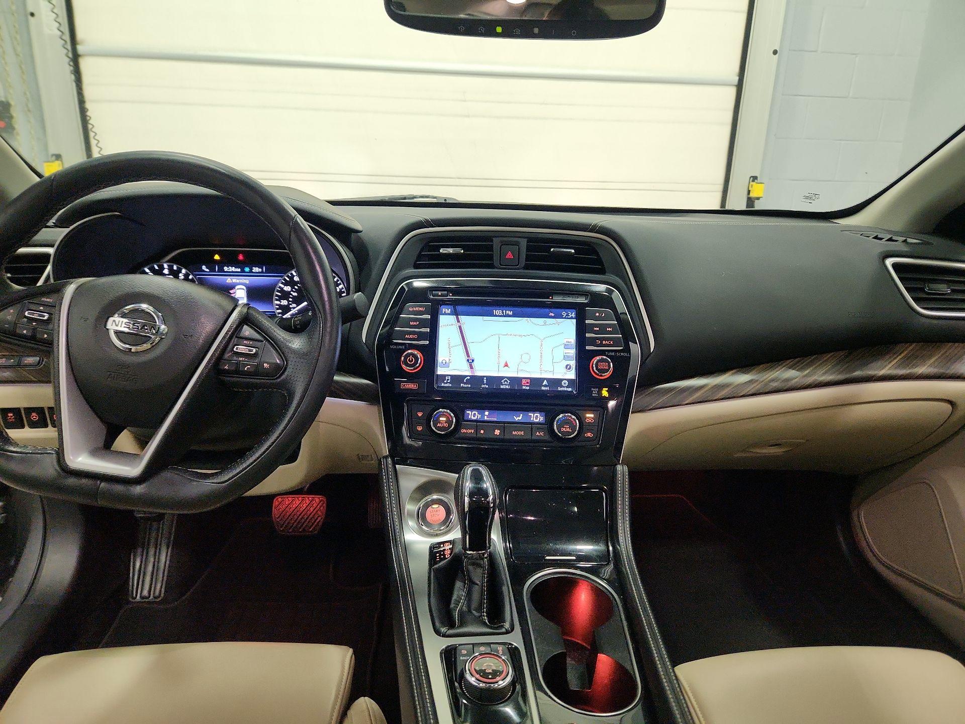 Thumbnail: 2016 Nissan Maxima - 9