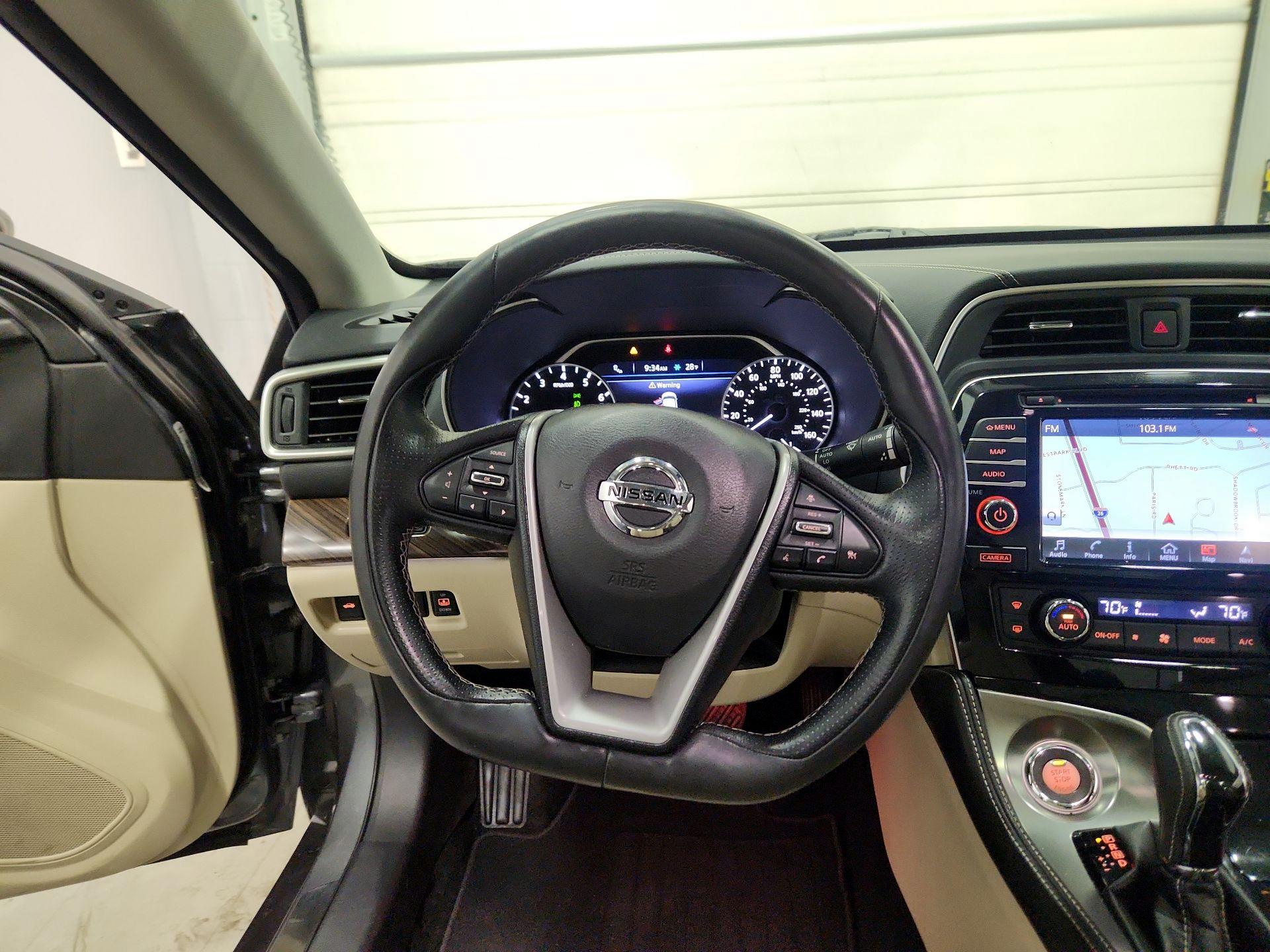 Thumbnail: 2016 Nissan Maxima - 10