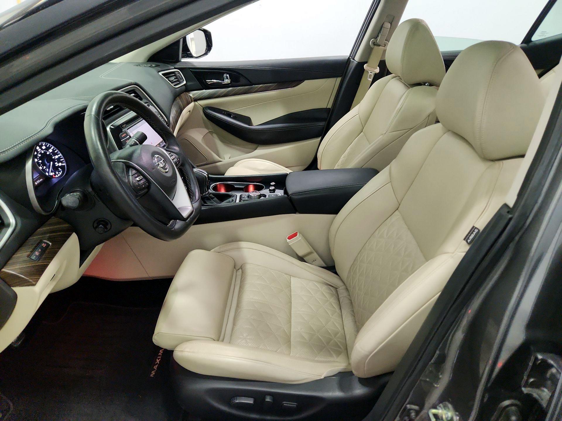 Thumbnail: 2016 Nissan Maxima - 11