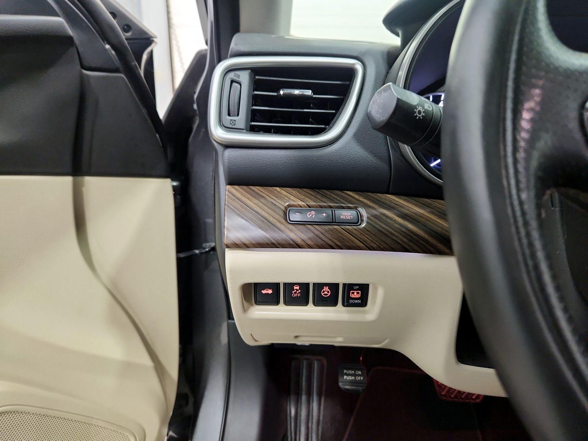 Thumbnail: 2016 Nissan Maxima - 13