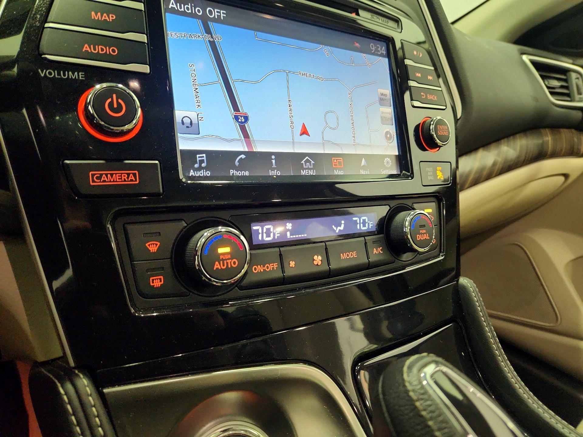 Thumbnail: 2016 Nissan Maxima - 17