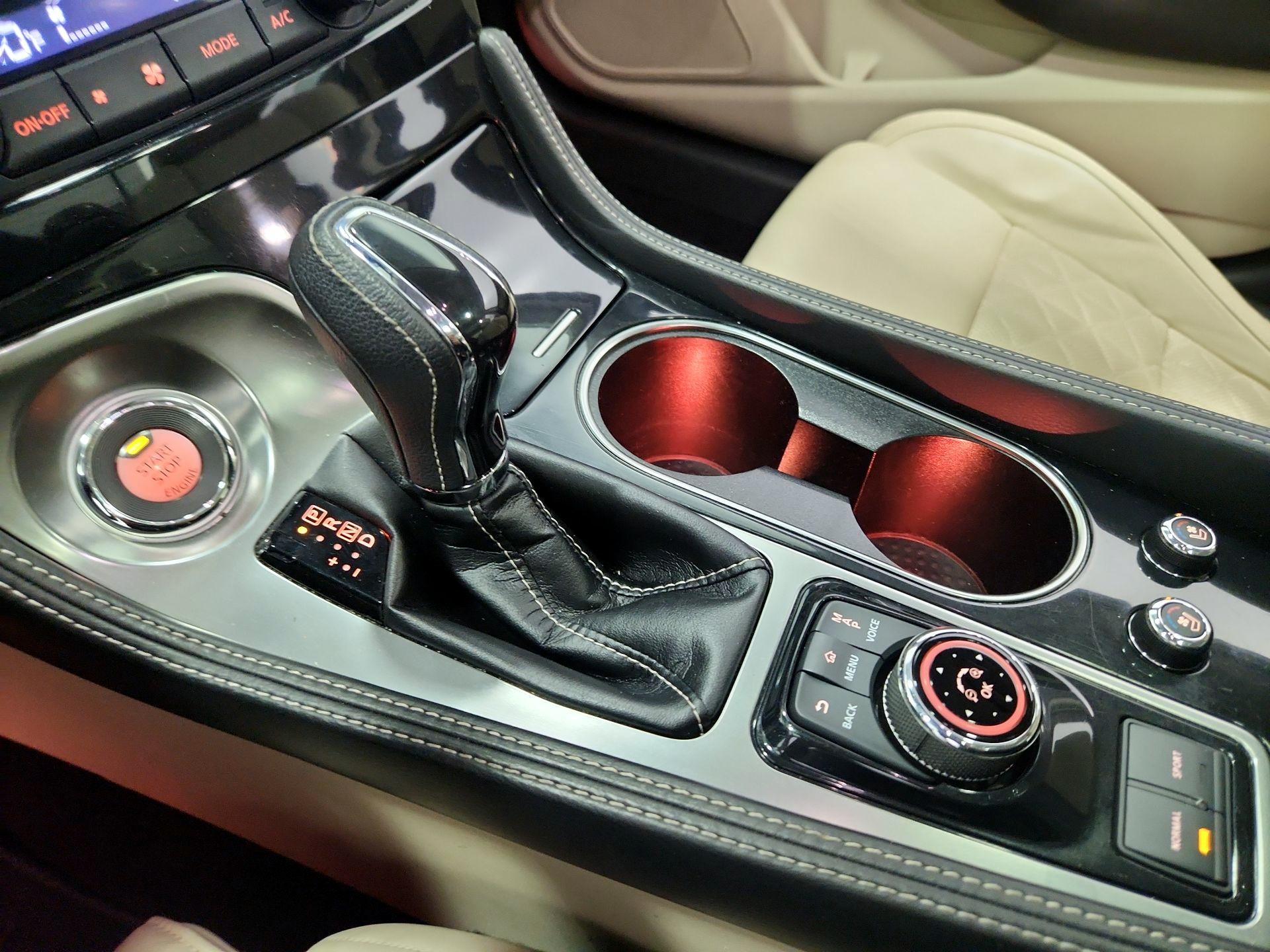 Thumbnail: 2016 Nissan Maxima - 18