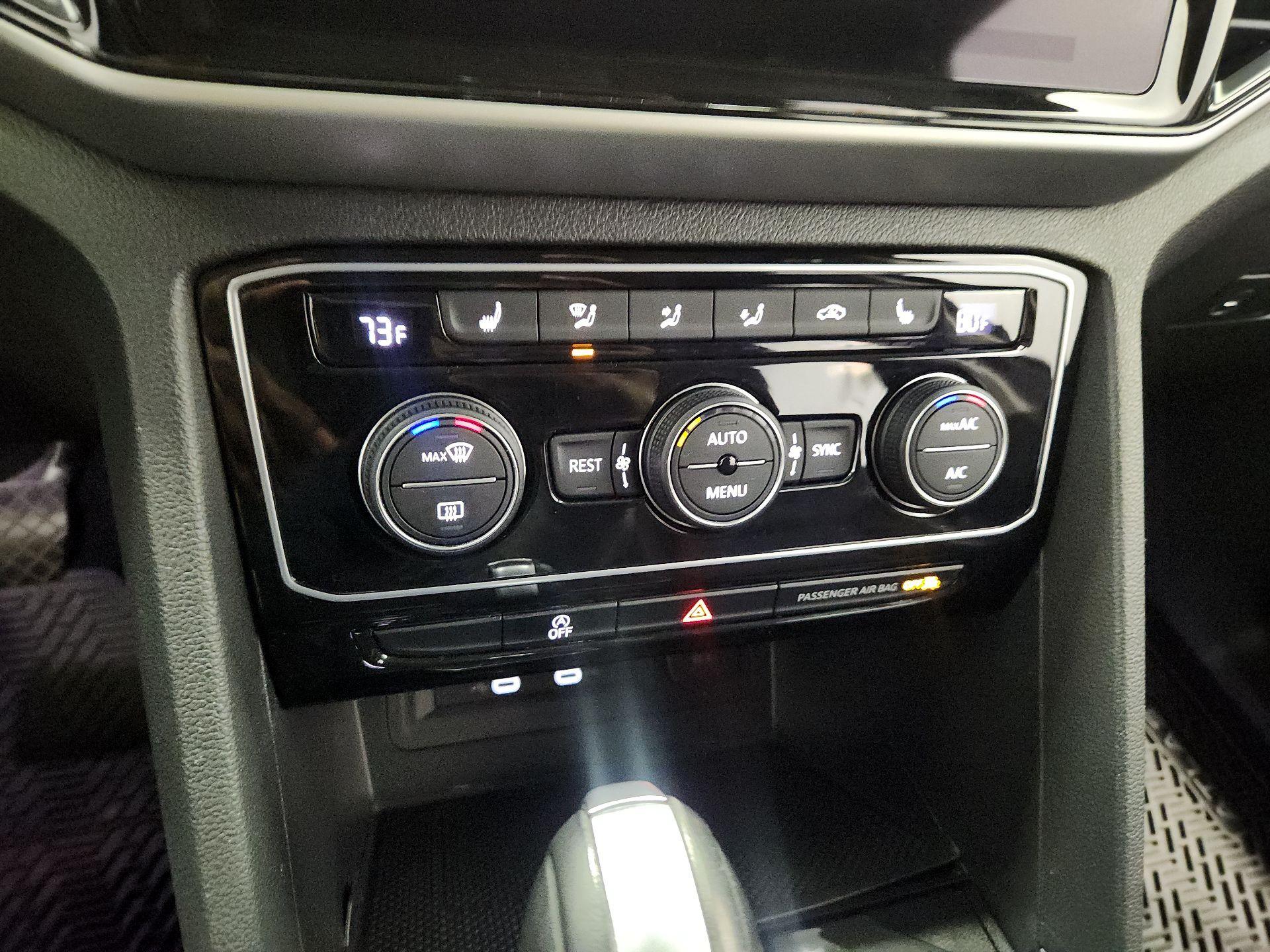 Thumbnail: 2023 Volkswagen Atlas - 16