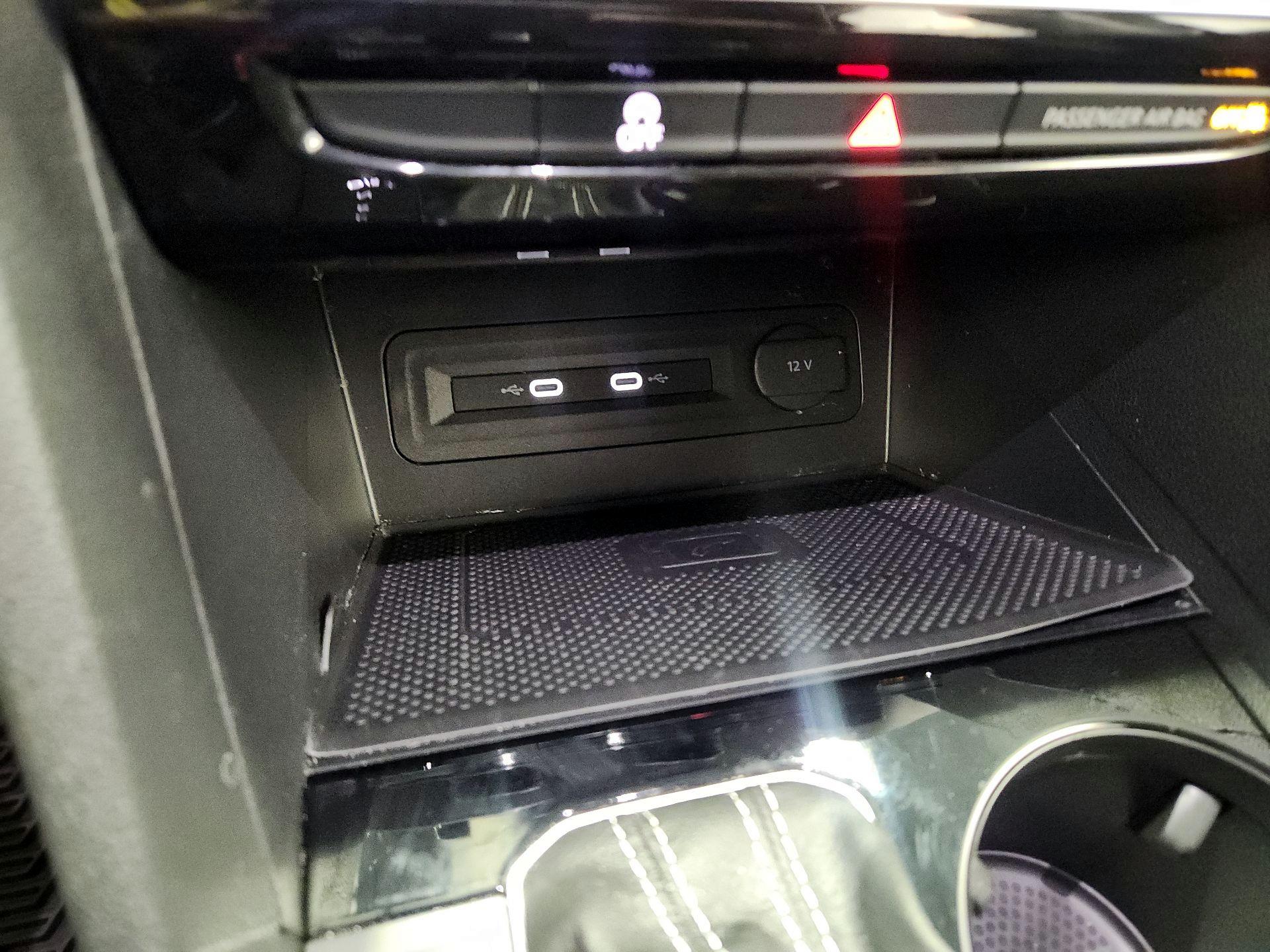 Thumbnail: 2023 Volkswagen Atlas - 18