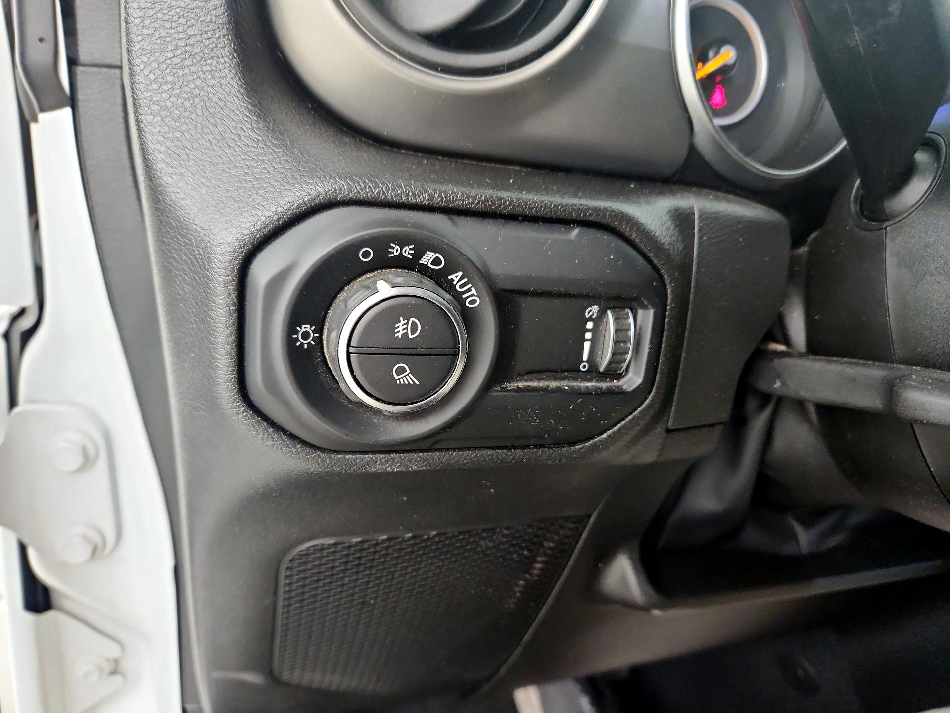 Thumbnail: 2023 Jeep Gladiator - 13