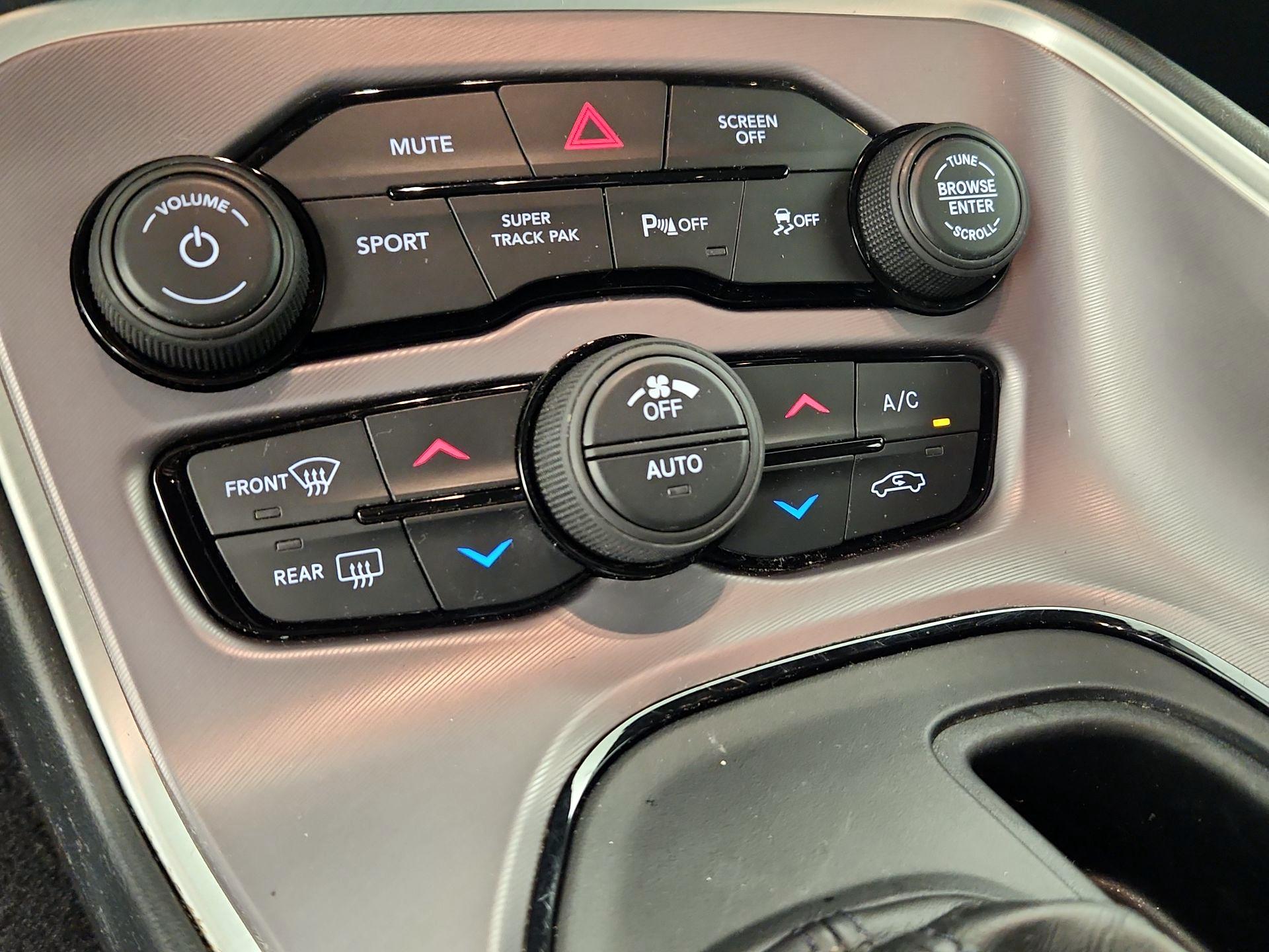 Thumbnail: 2022 Dodge Challenger - 17