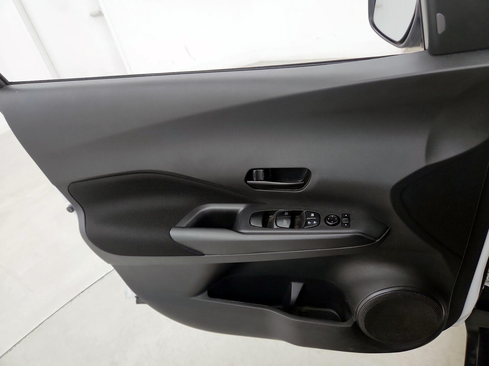 Thumbnail: 2022 Nissan Kicks - 12