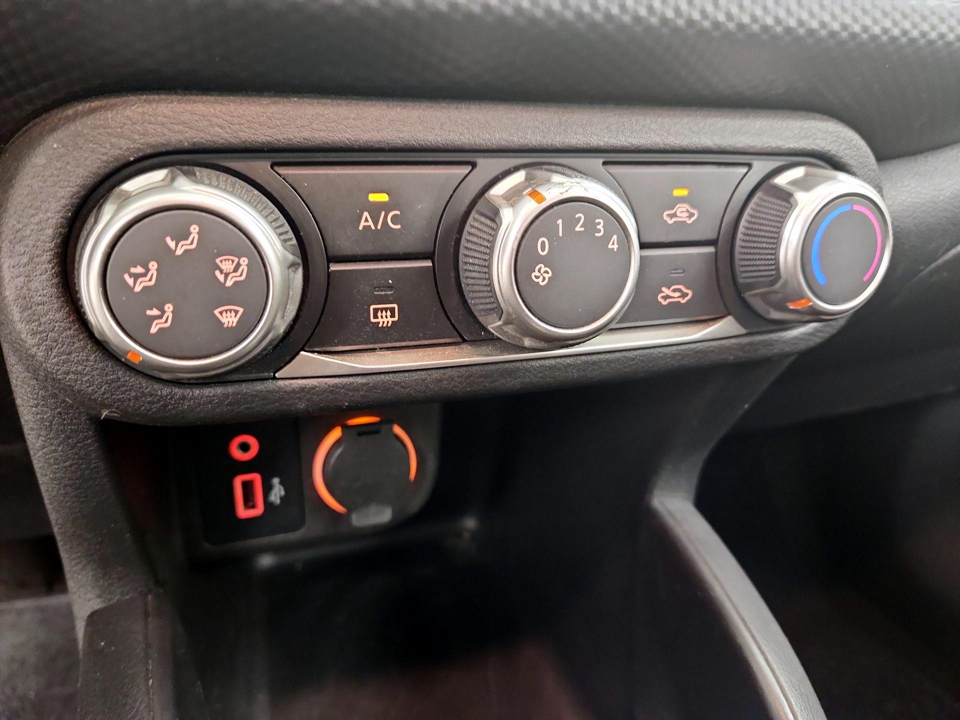 Thumbnail: 2022 Nissan Kicks - 16