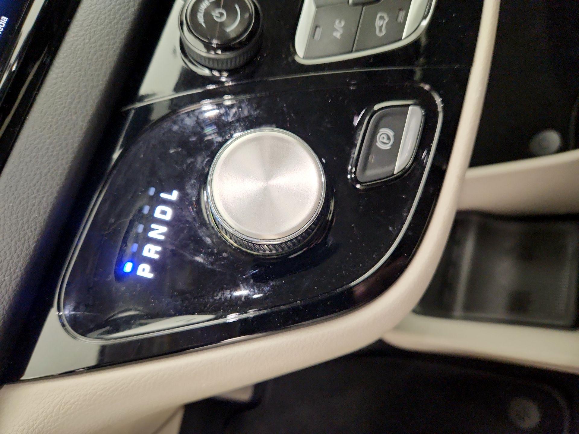 Thumbnail: 2024 Chrysler Pacifica - 17