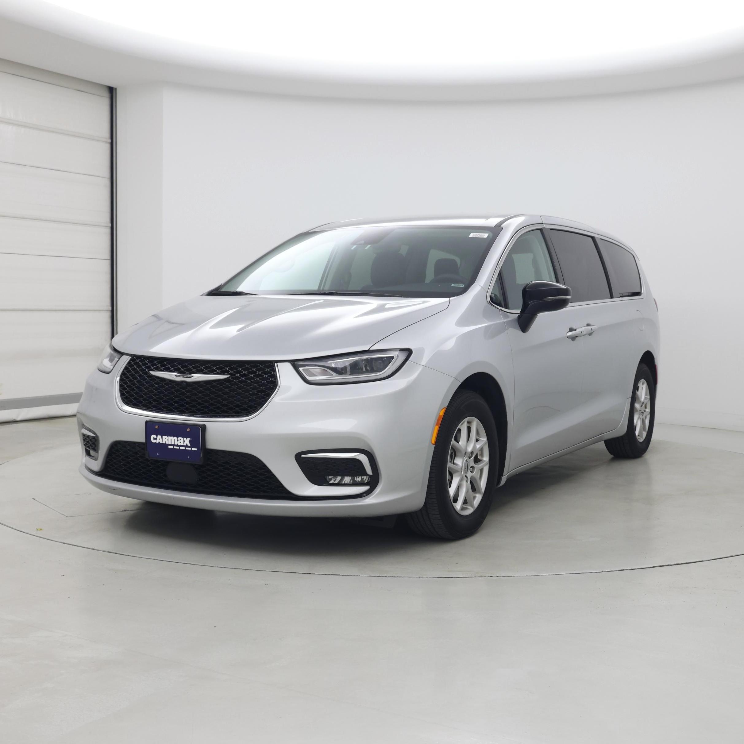 Thumbnail: 2024 Chrysler Pacifica - 4