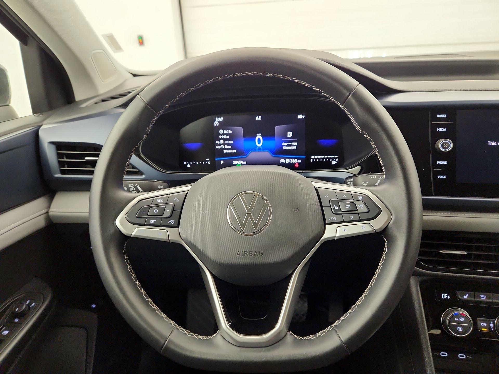 Thumbnail: 2024 Volkswagen Taos - 10