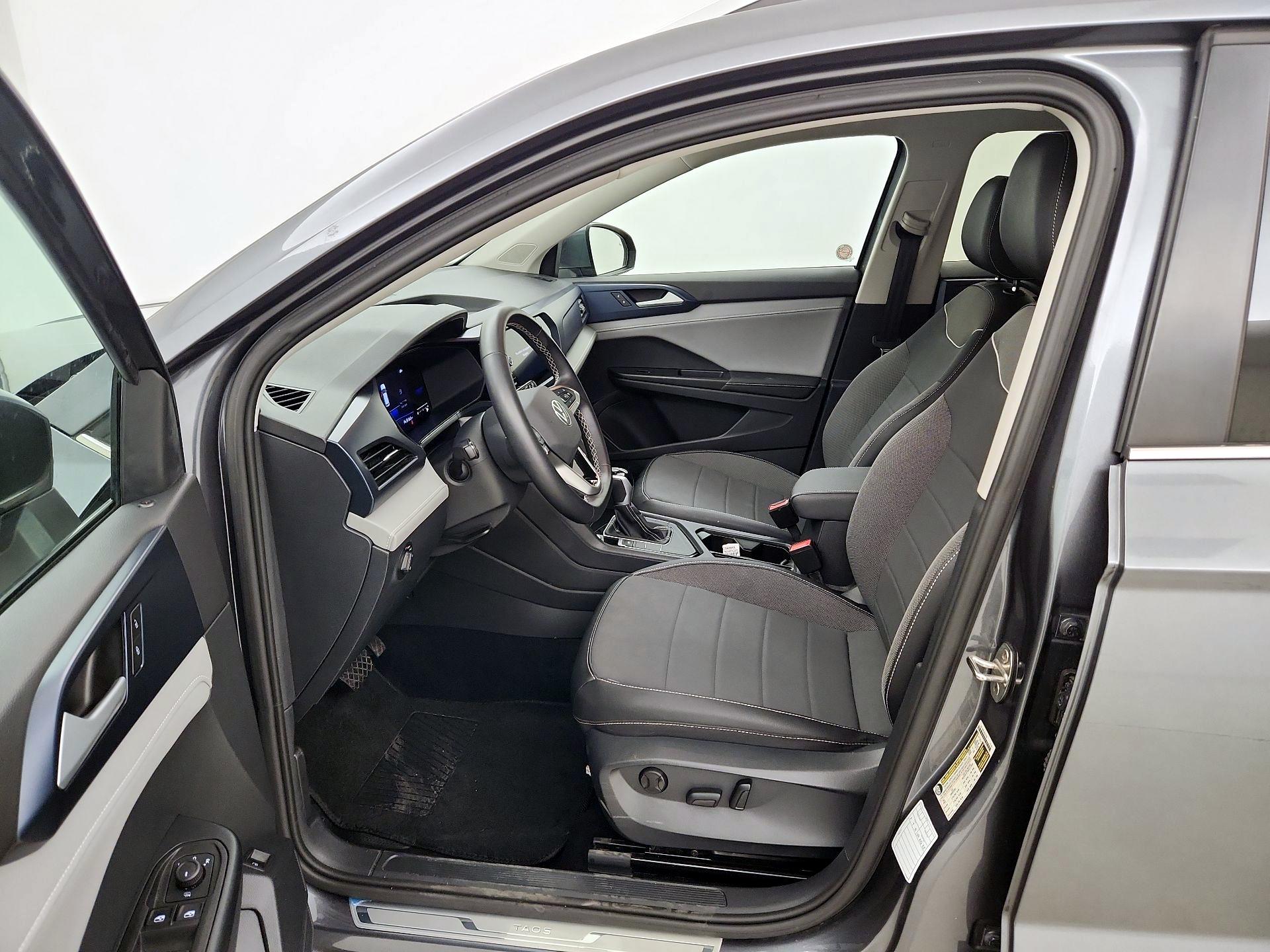 Thumbnail: 2024 Volkswagen Taos - 11