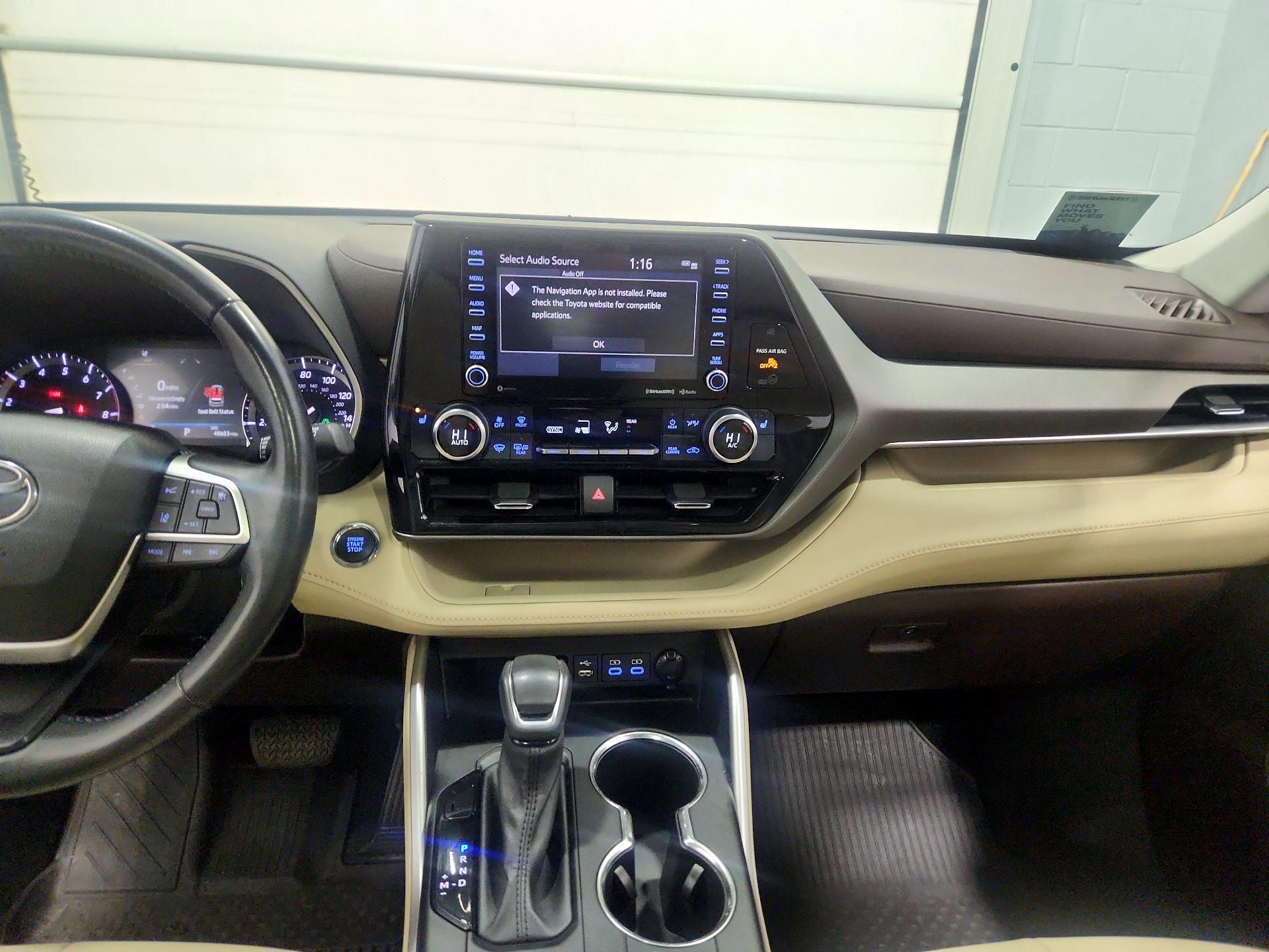 Thumbnail: 2022 Toyota Highlander - 9