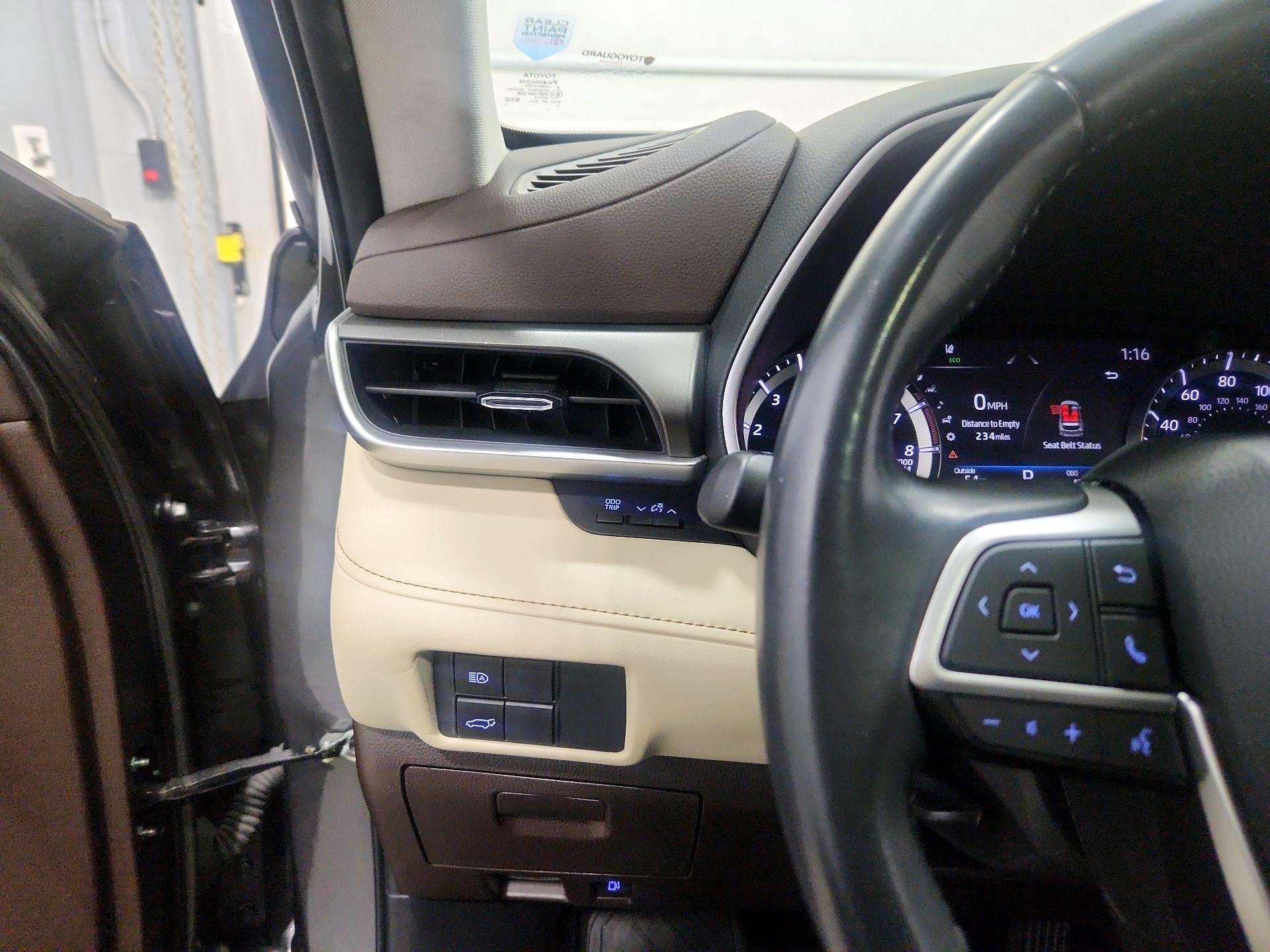 Thumbnail: 2022 Toyota Highlander - 13