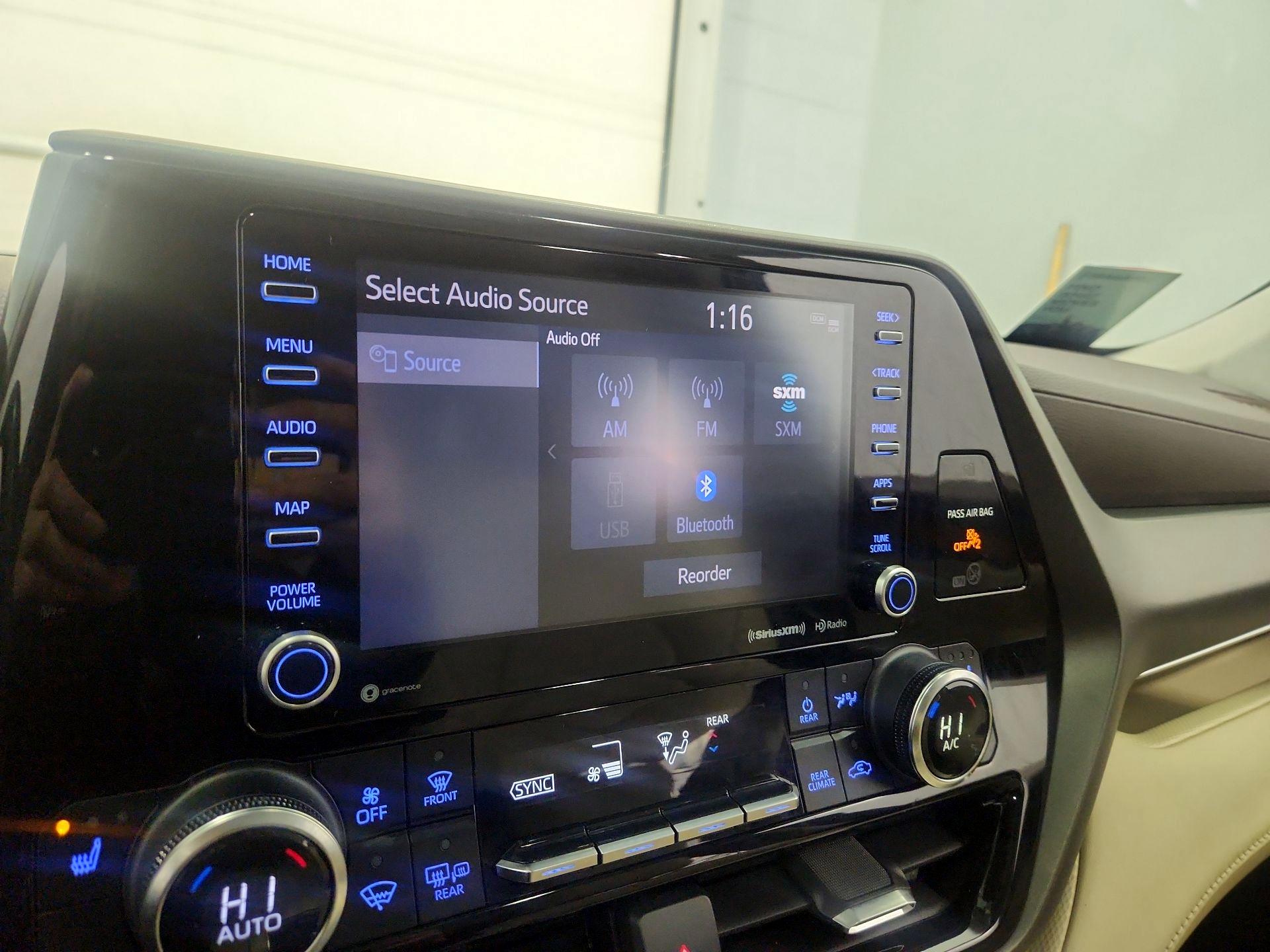 Thumbnail: 2022 Toyota Highlander - 15