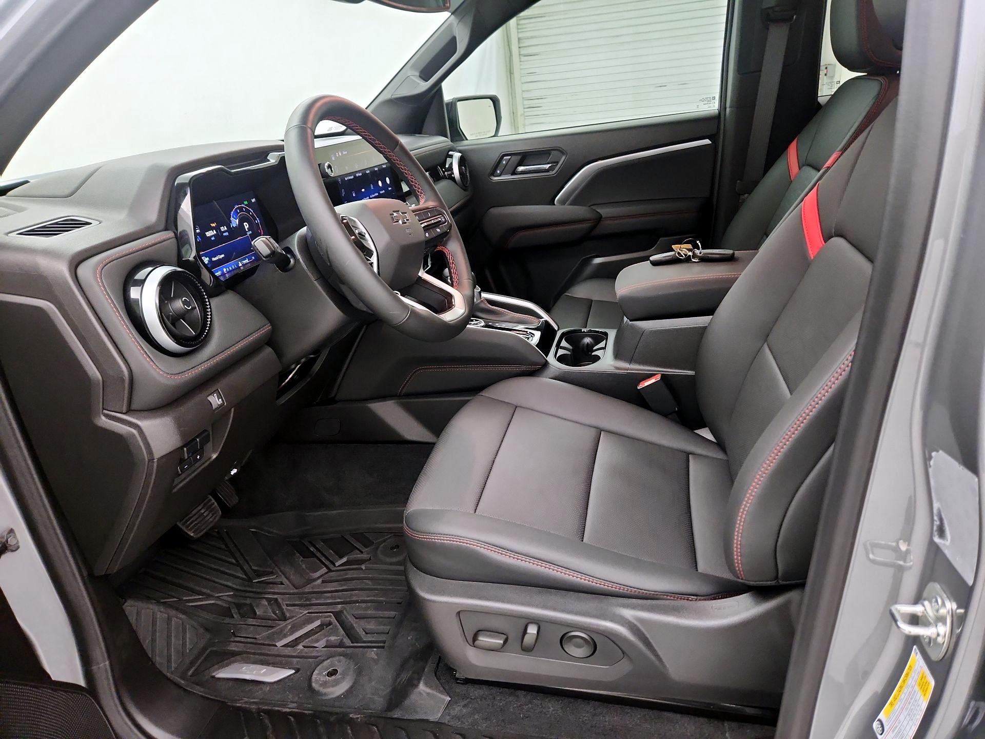 Thumbnail: 2025 Chevrolet Colorado - 11