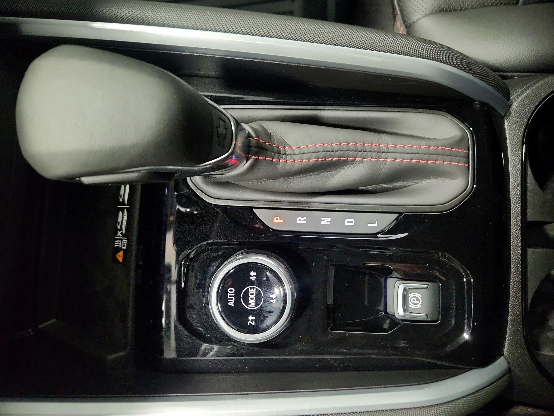 Thumbnail: 2025 Chevrolet Colorado - 17