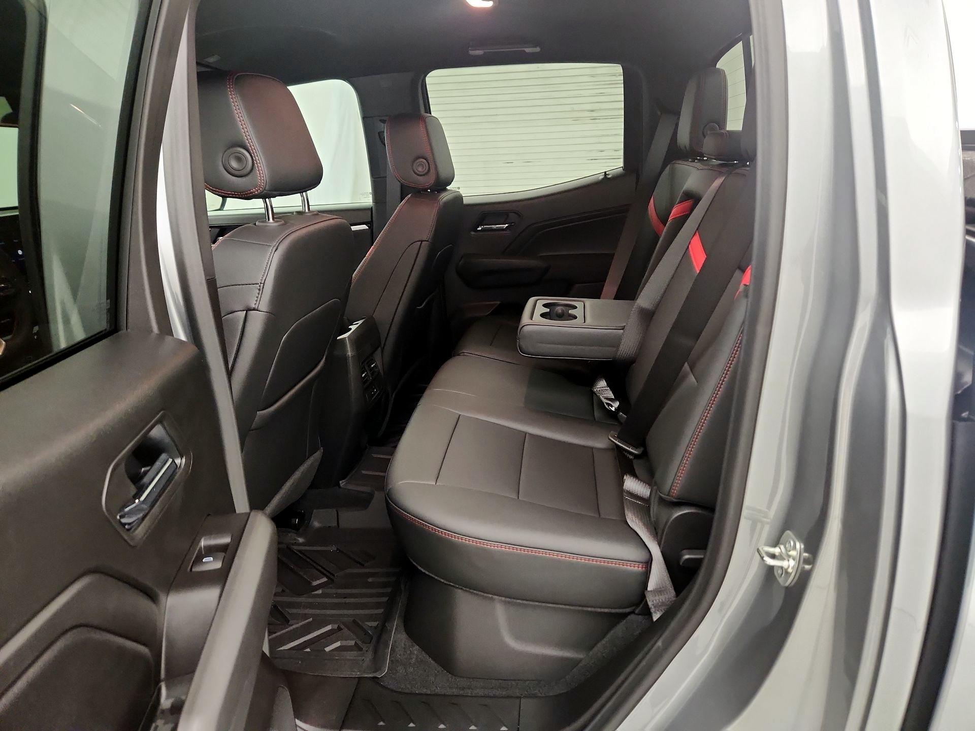 Thumbnail: 2025 Chevrolet Colorado - 19