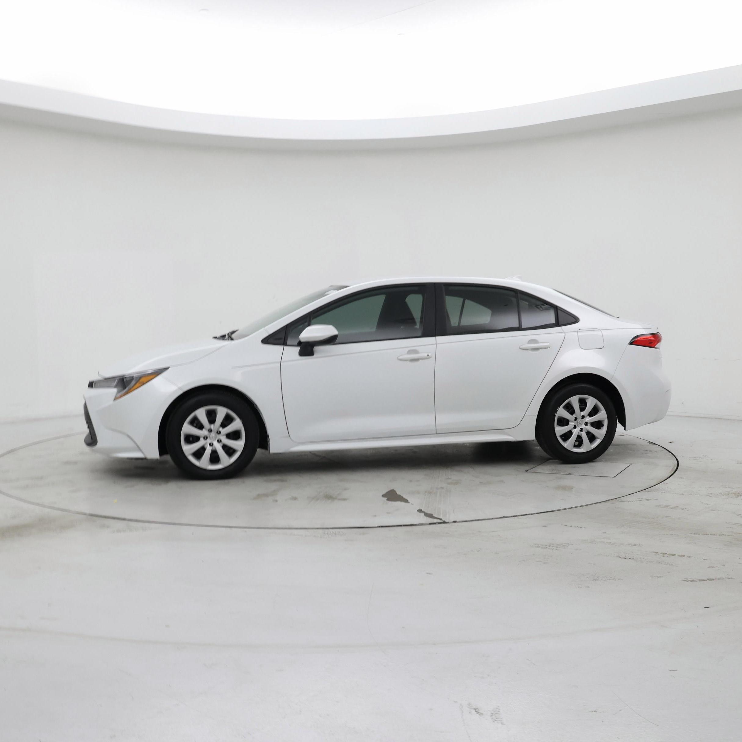 Thumbnail: 2024 Toyota Corolla - 3