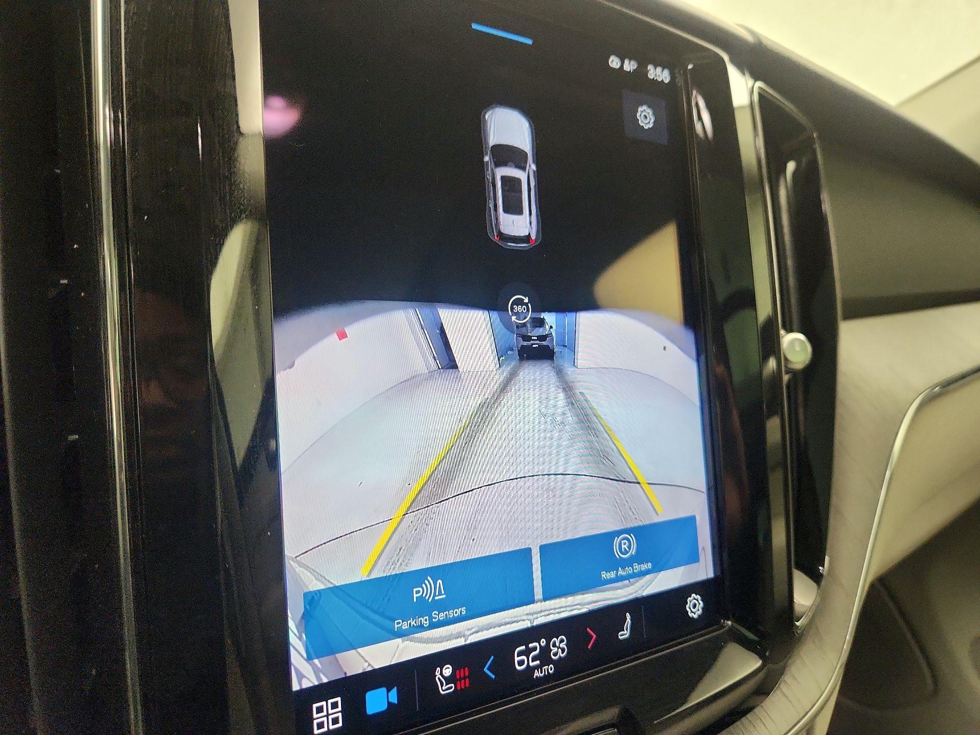 Thumbnail: 2024 Volvo XC60 - 14