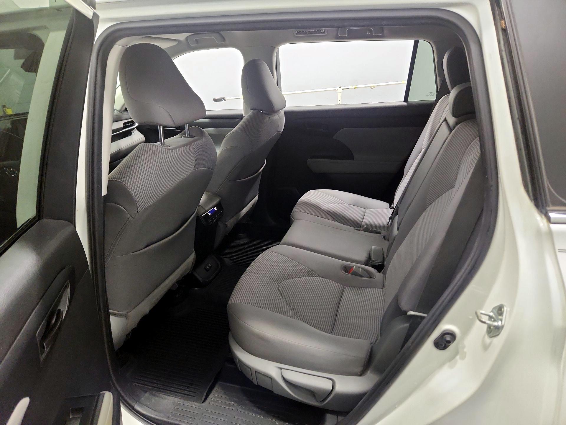 Thumbnail: 2020 Toyota Highlander - 19