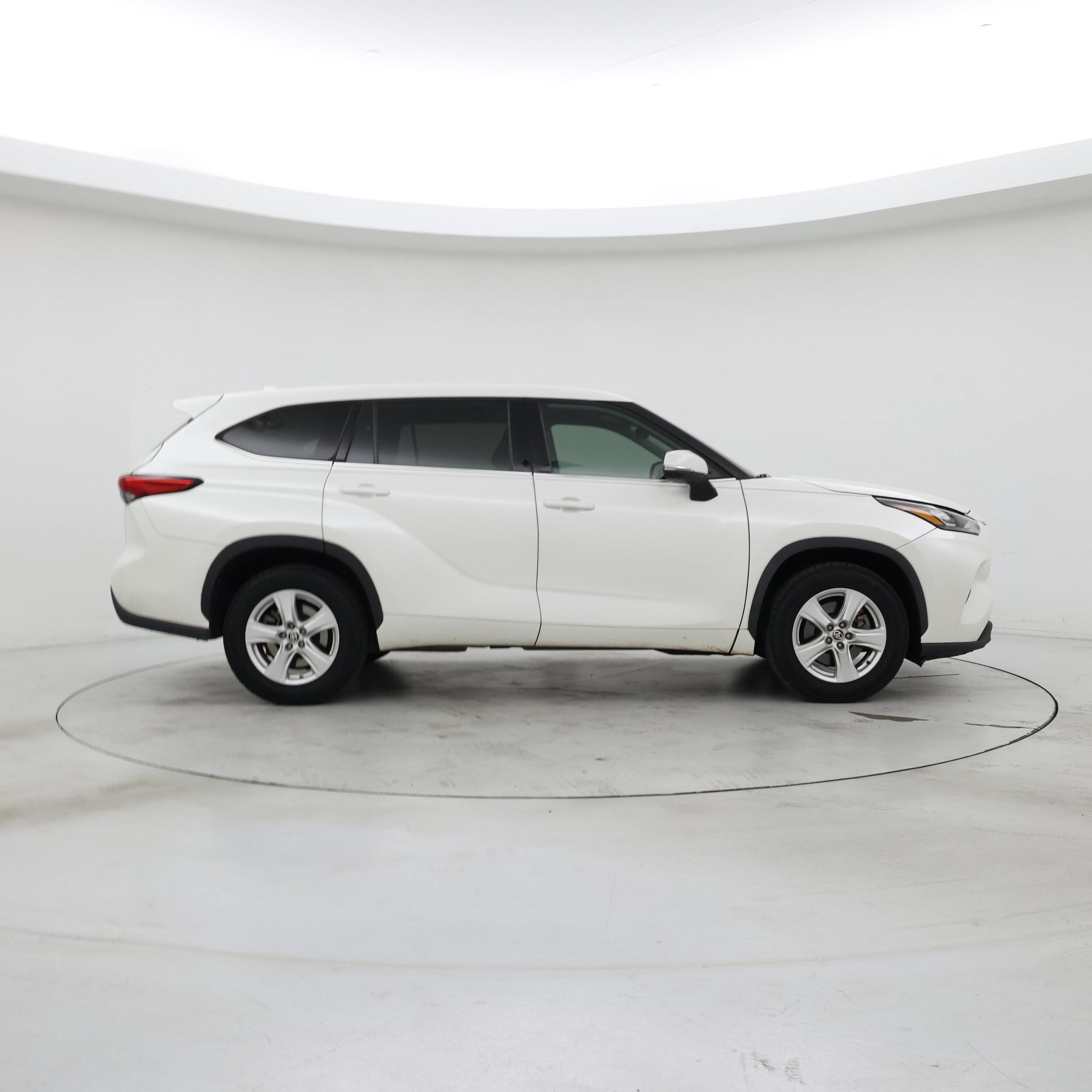 Thumbnail: 2020 Toyota Highlander - 7