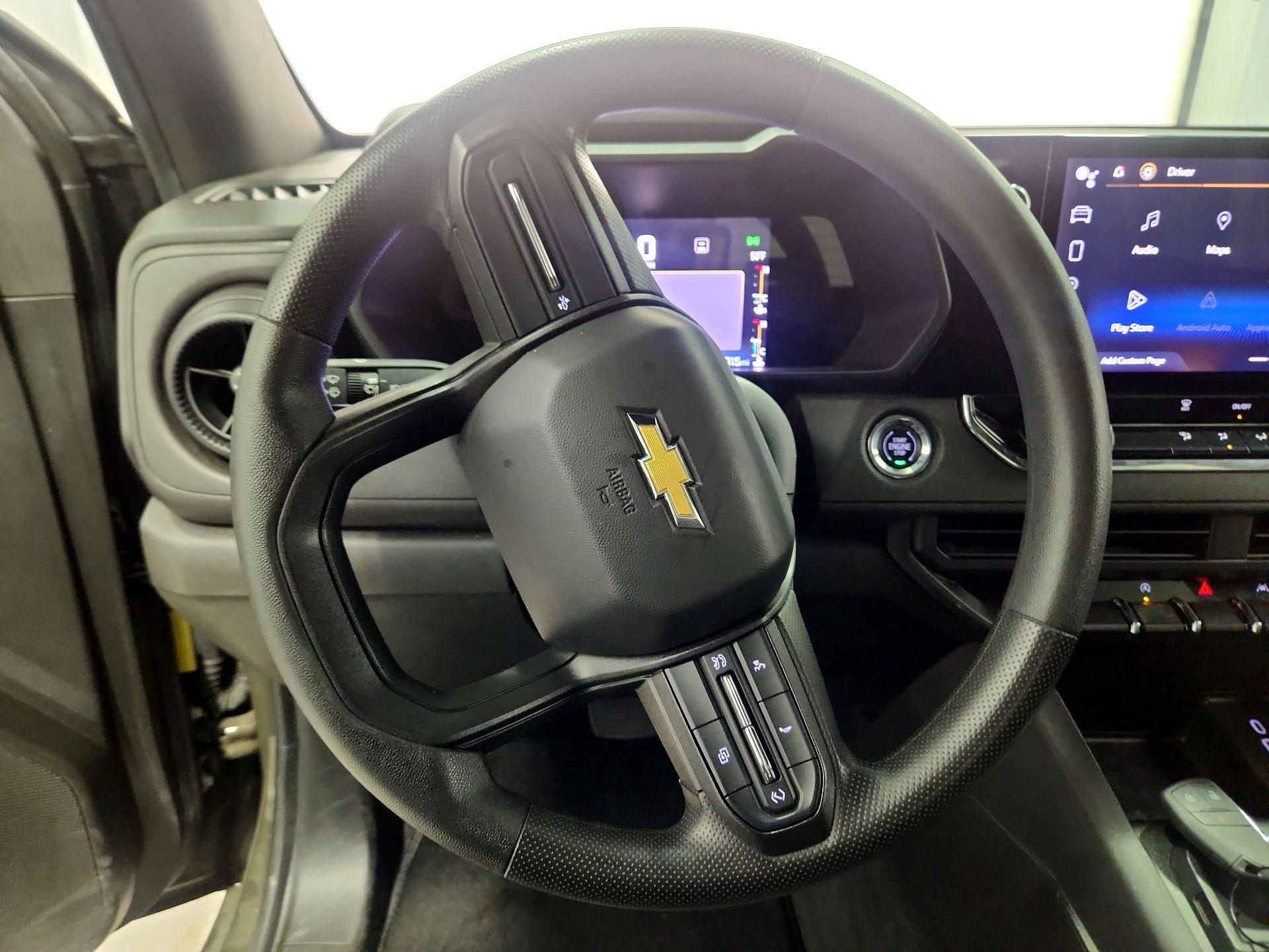 Thumbnail: 2023 Chevrolet Colorado - 10