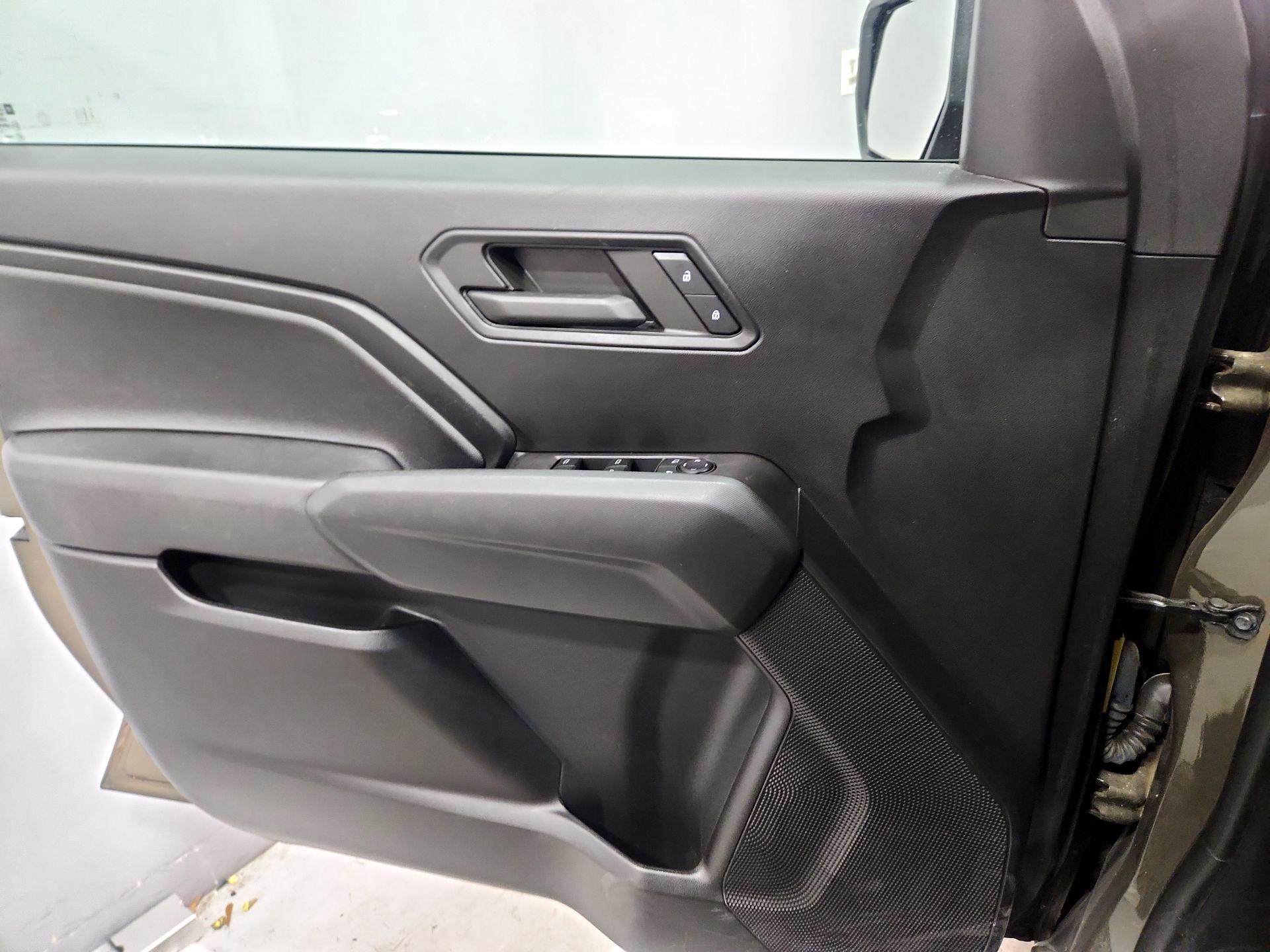 Thumbnail: 2023 Chevrolet Colorado - 12