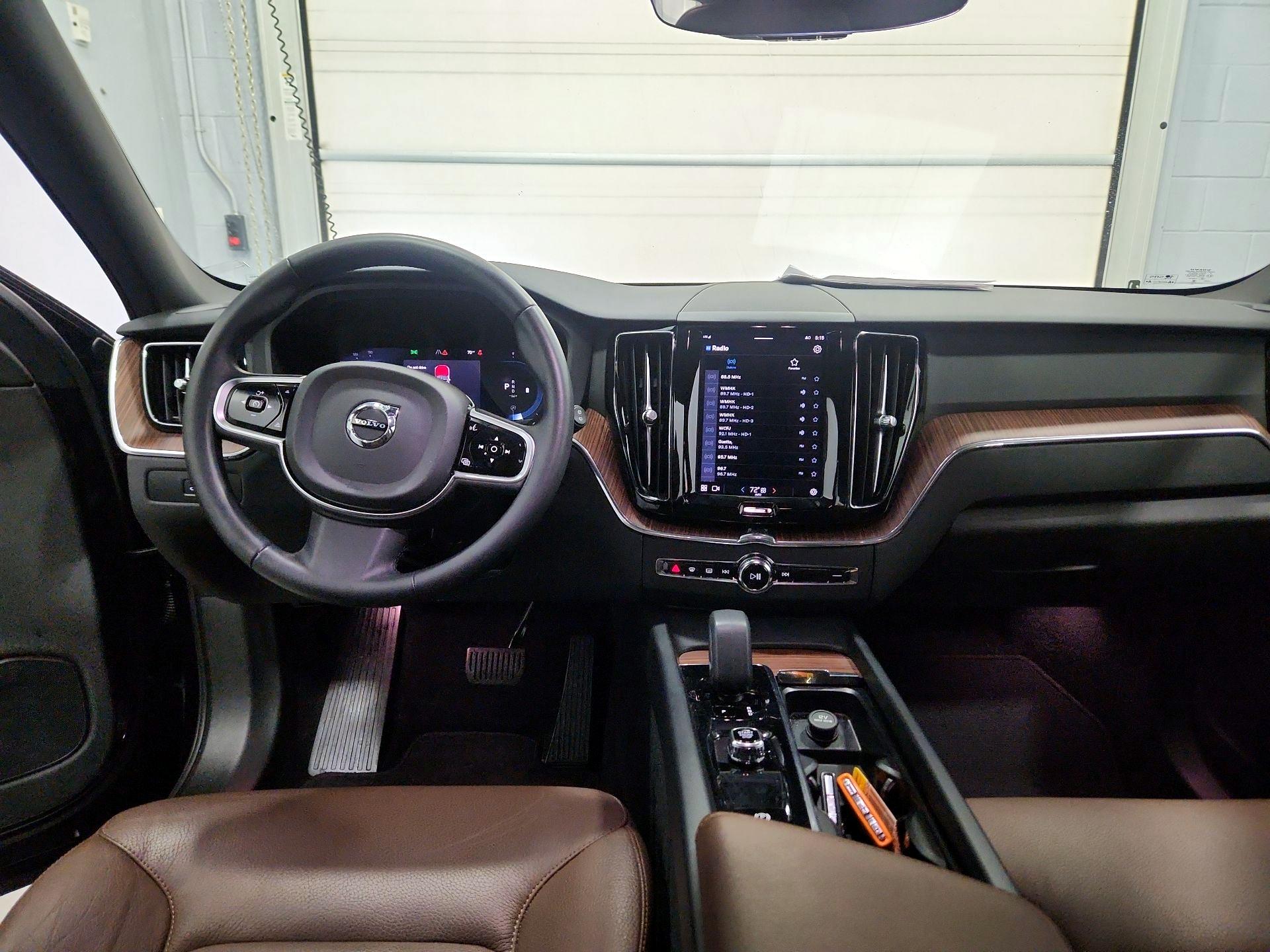 Thumbnail: 2023 Volvo XC60 - 9