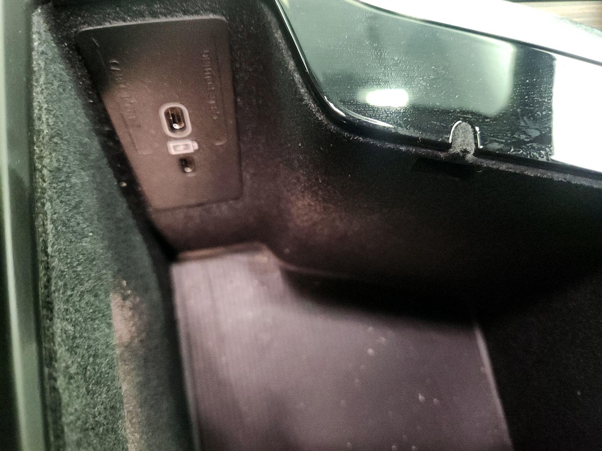 Thumbnail: 2023 Volvo XC60 - 18