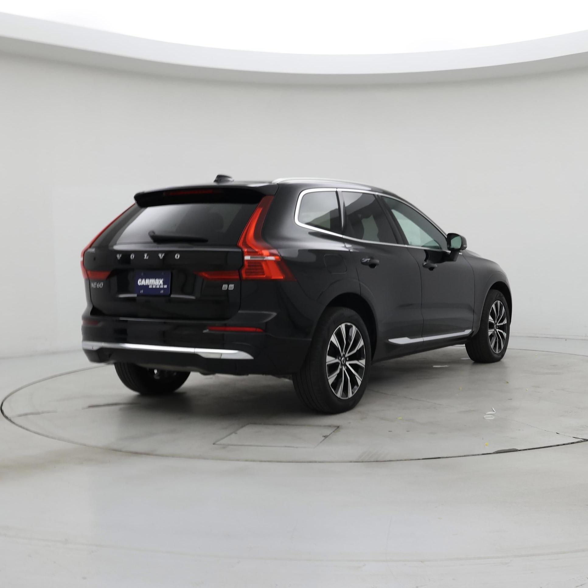 Thumbnail: 2023 Volvo XC60 - 8