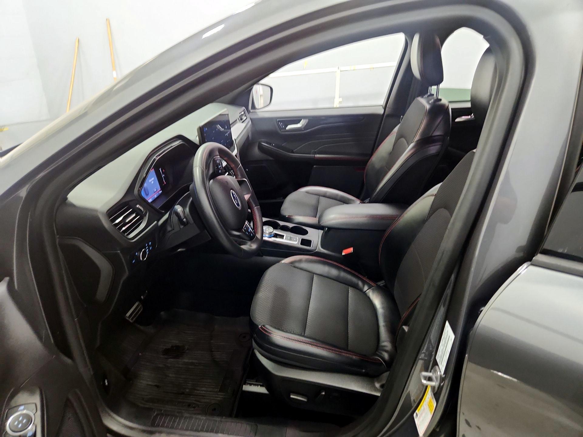 Thumbnail: 2023 Ford Escape - 11