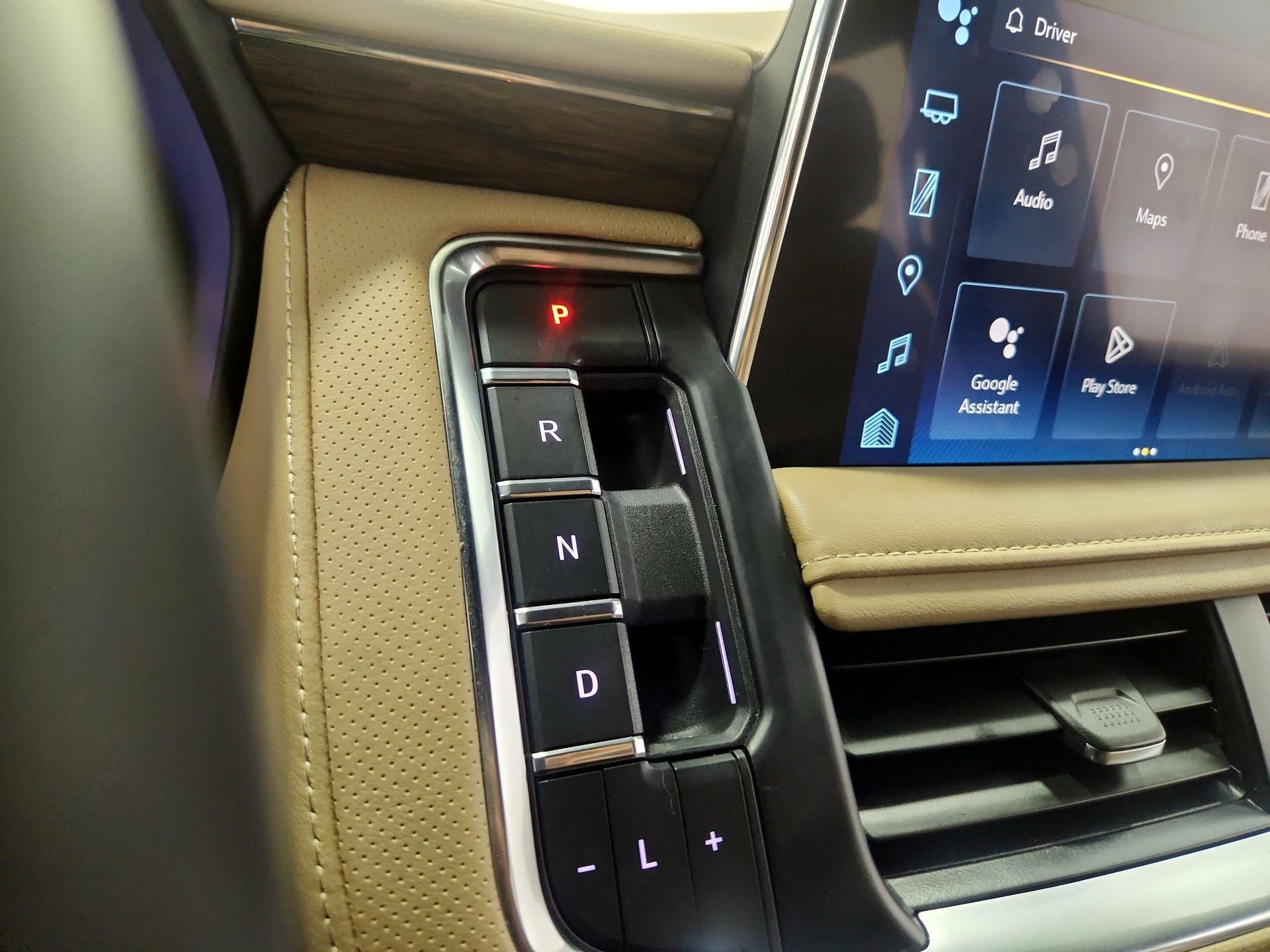 Thumbnail: 2023 Chevrolet Tahoe - 18